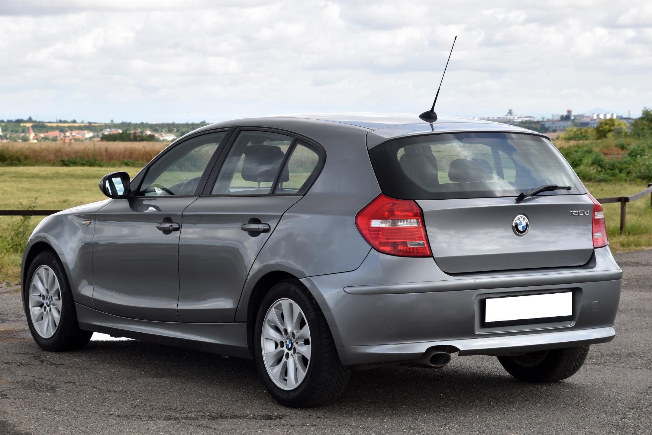 BMW Řada 1, 120d 6st 130 kW, KLIMA, ALU - fotka 3