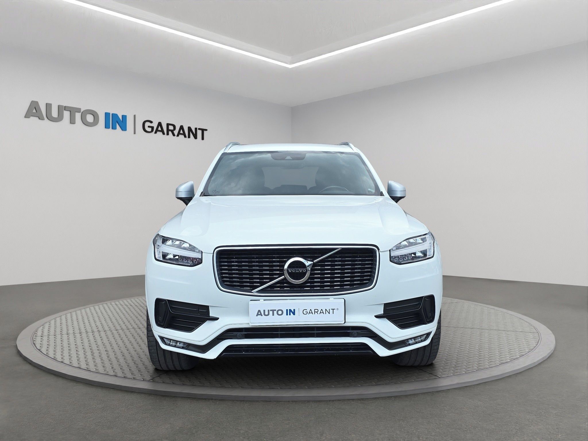 Volvo XC90, R Design D5 173kw 4x4, tažné, - fotka 2