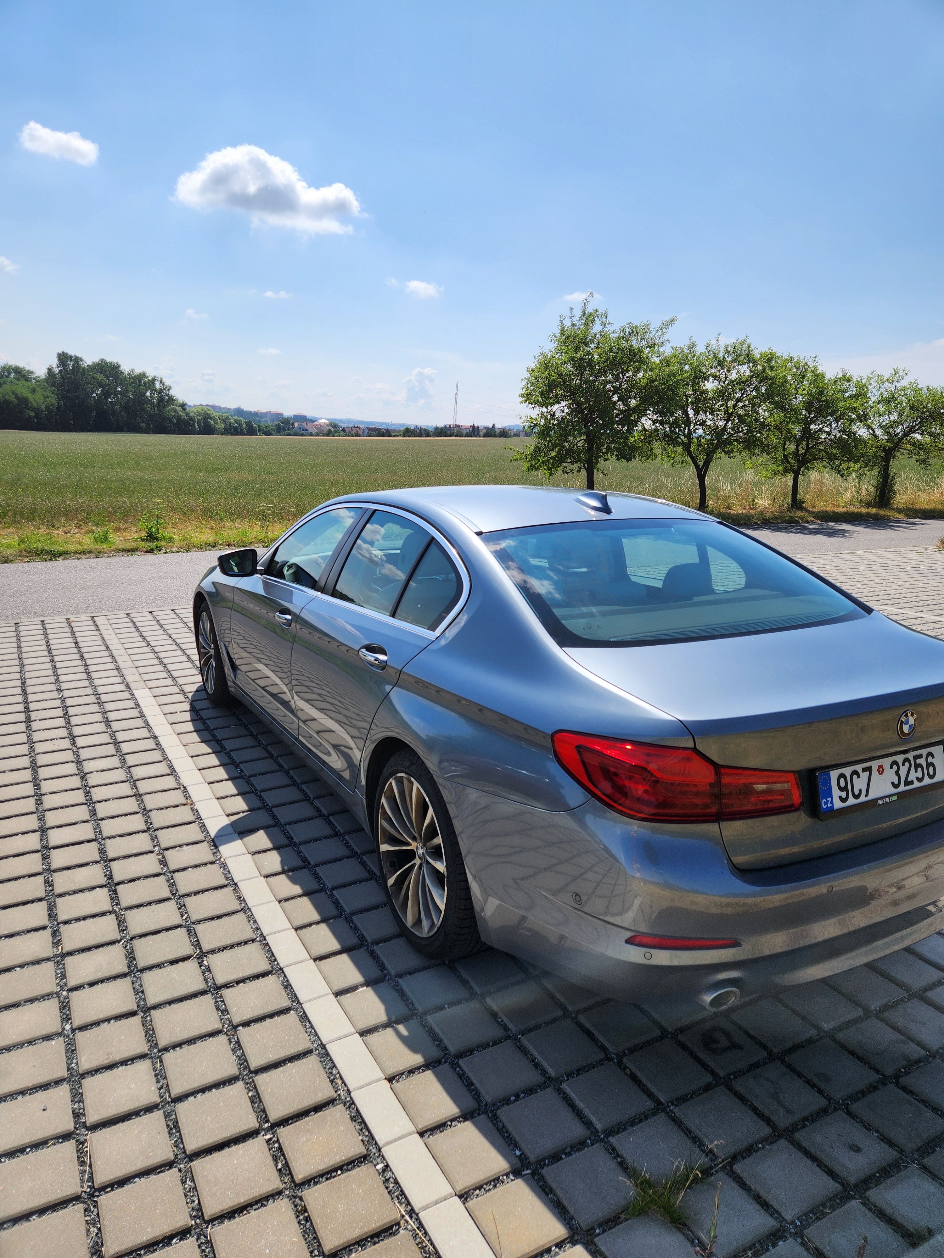 BMW Řada 5, 530d, DPH - fotka 6