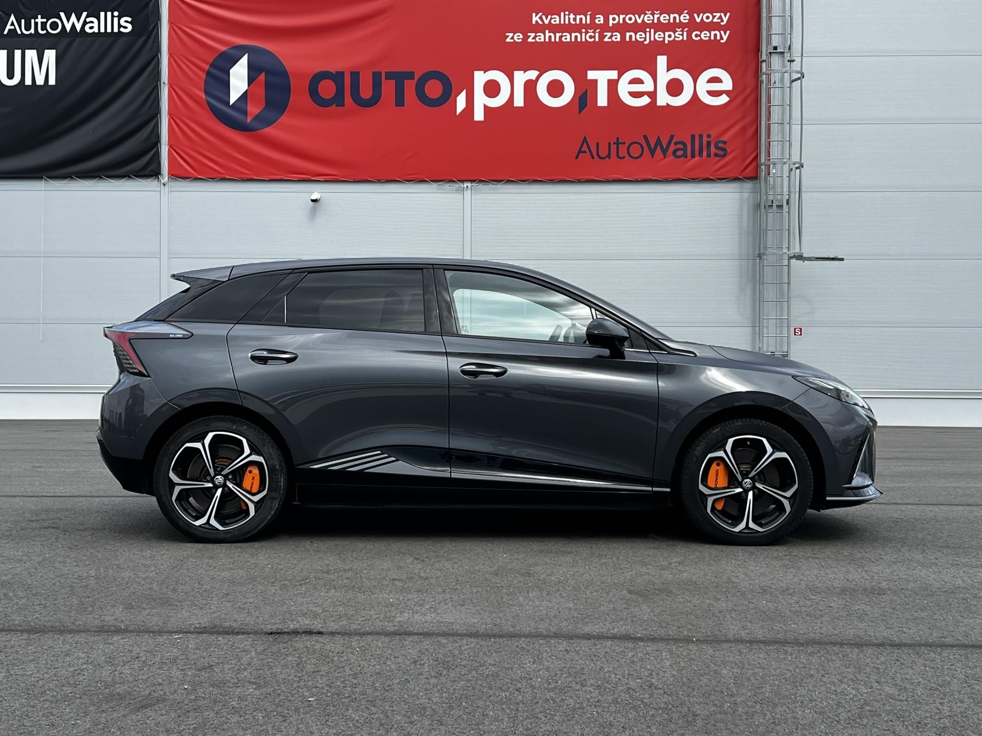 MG MG4, 320kW 4x4 XPOWER  64kWh DPH - fotka 3