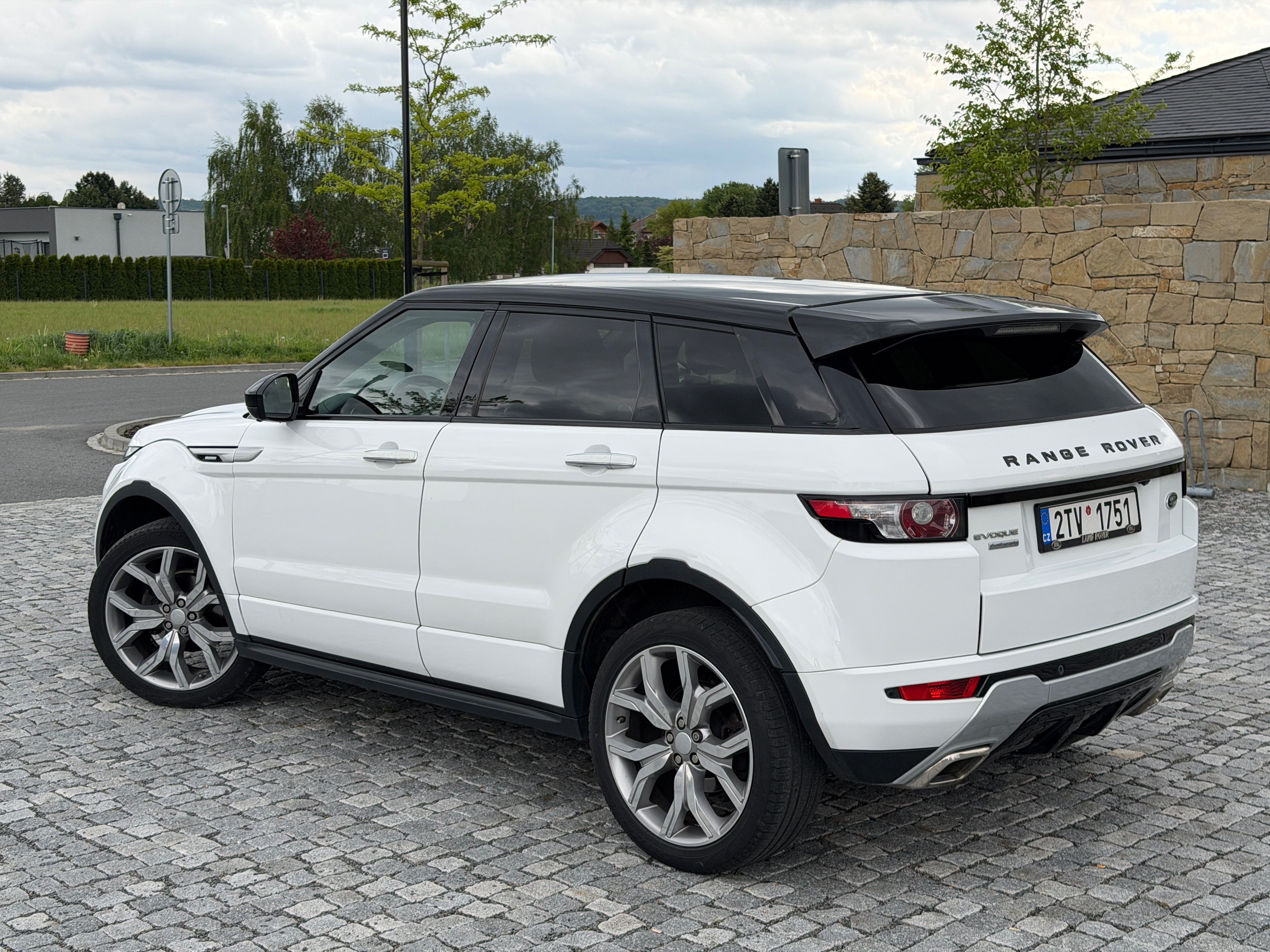 Land Rover Range Rover Evoque, 2.2 Sd4 - 140kw - Autobiograph - fotka 5