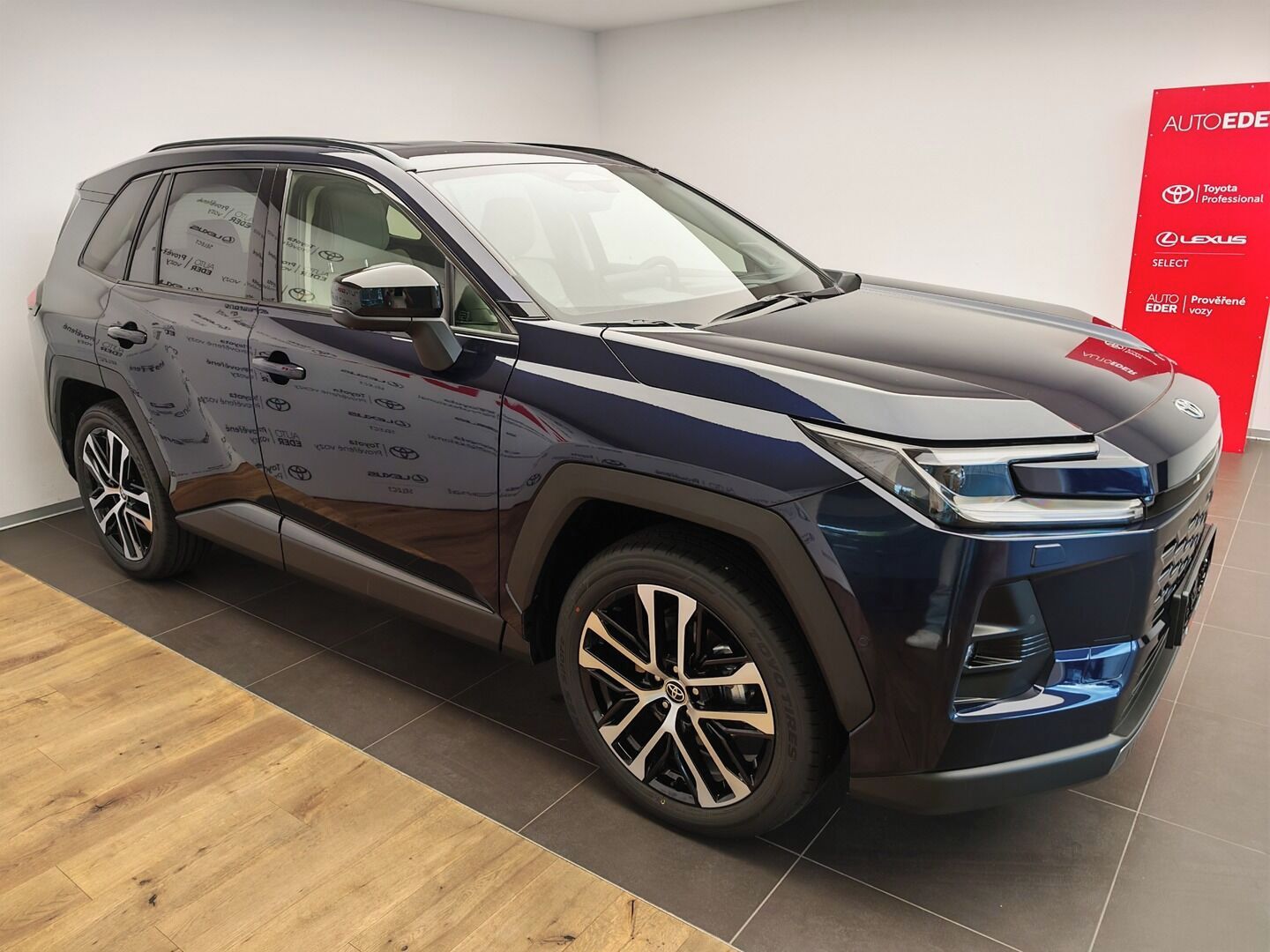 Toyota Rav4, 2.5 Hybrid e-CVT 4x4 Executive - fotka 3