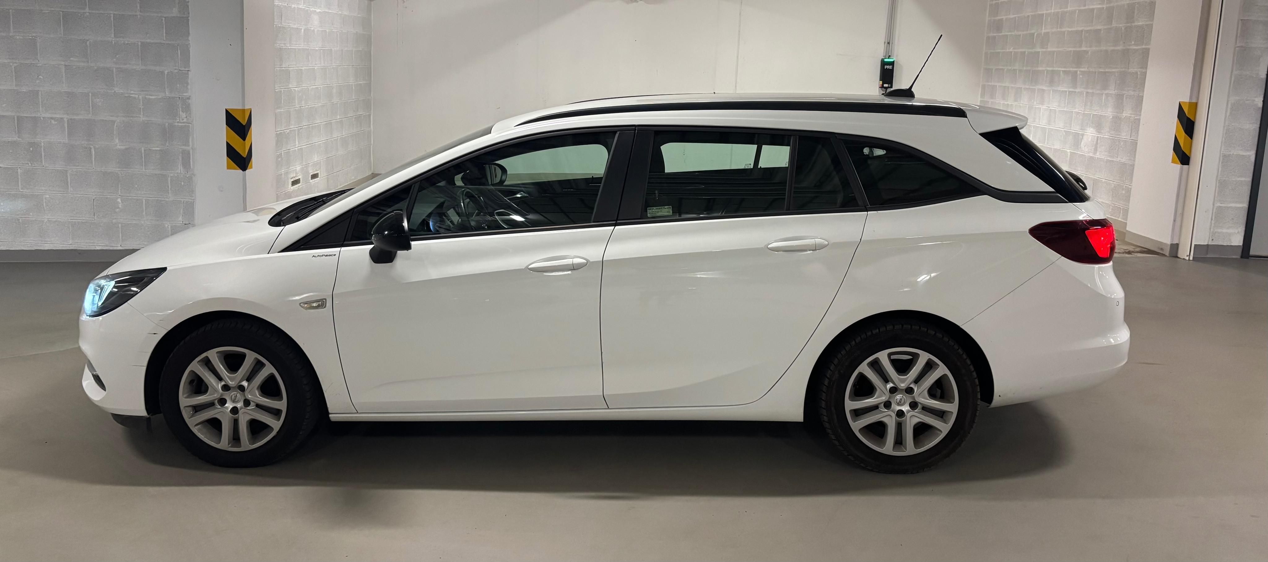Opel Astra, 1.5 CDti Edition 1. Majitel Čr - fotka 5
