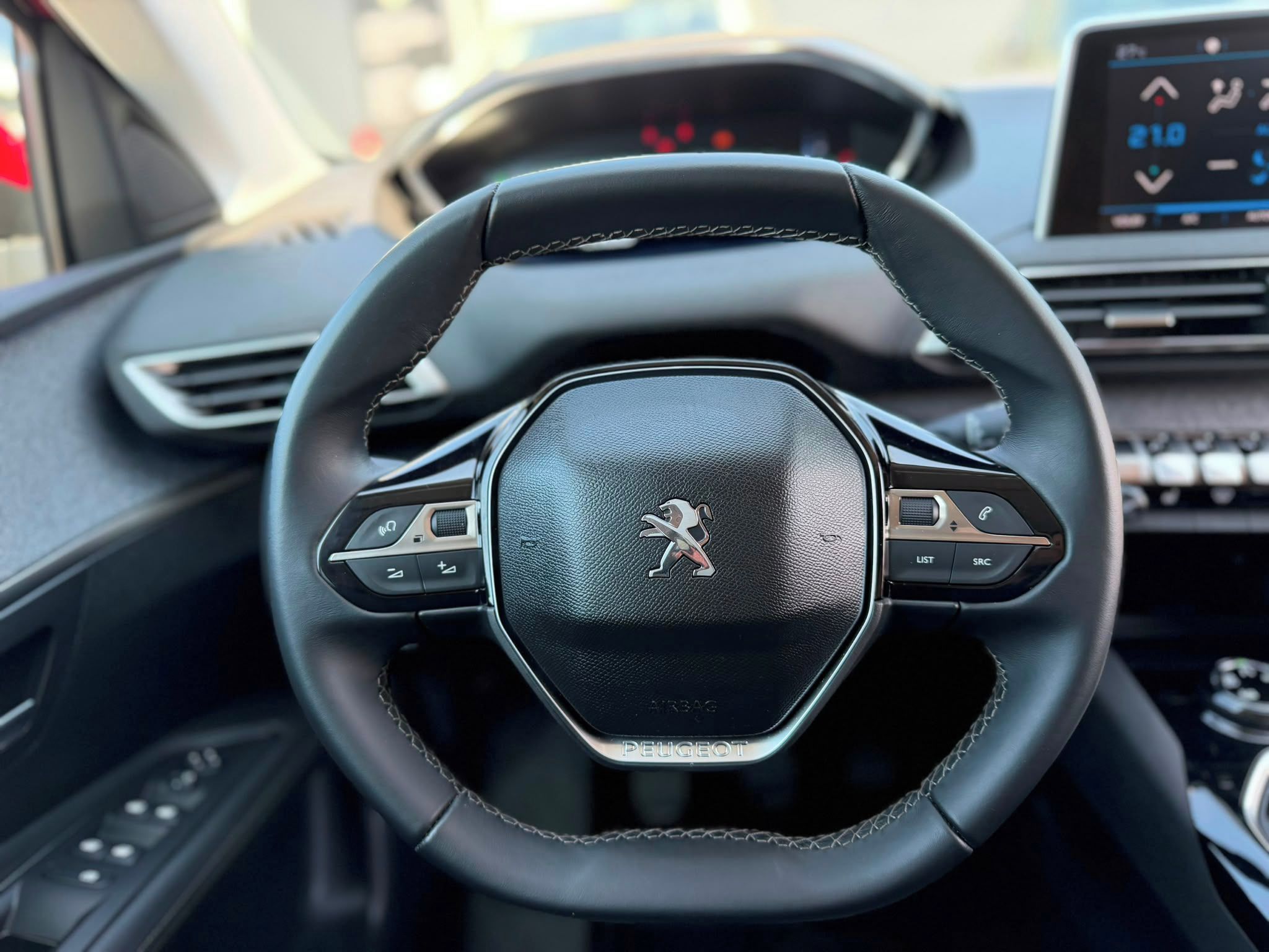 Peugeot 3008, ALLURE 1.5BHDi 130 MAN6 - fotka 2