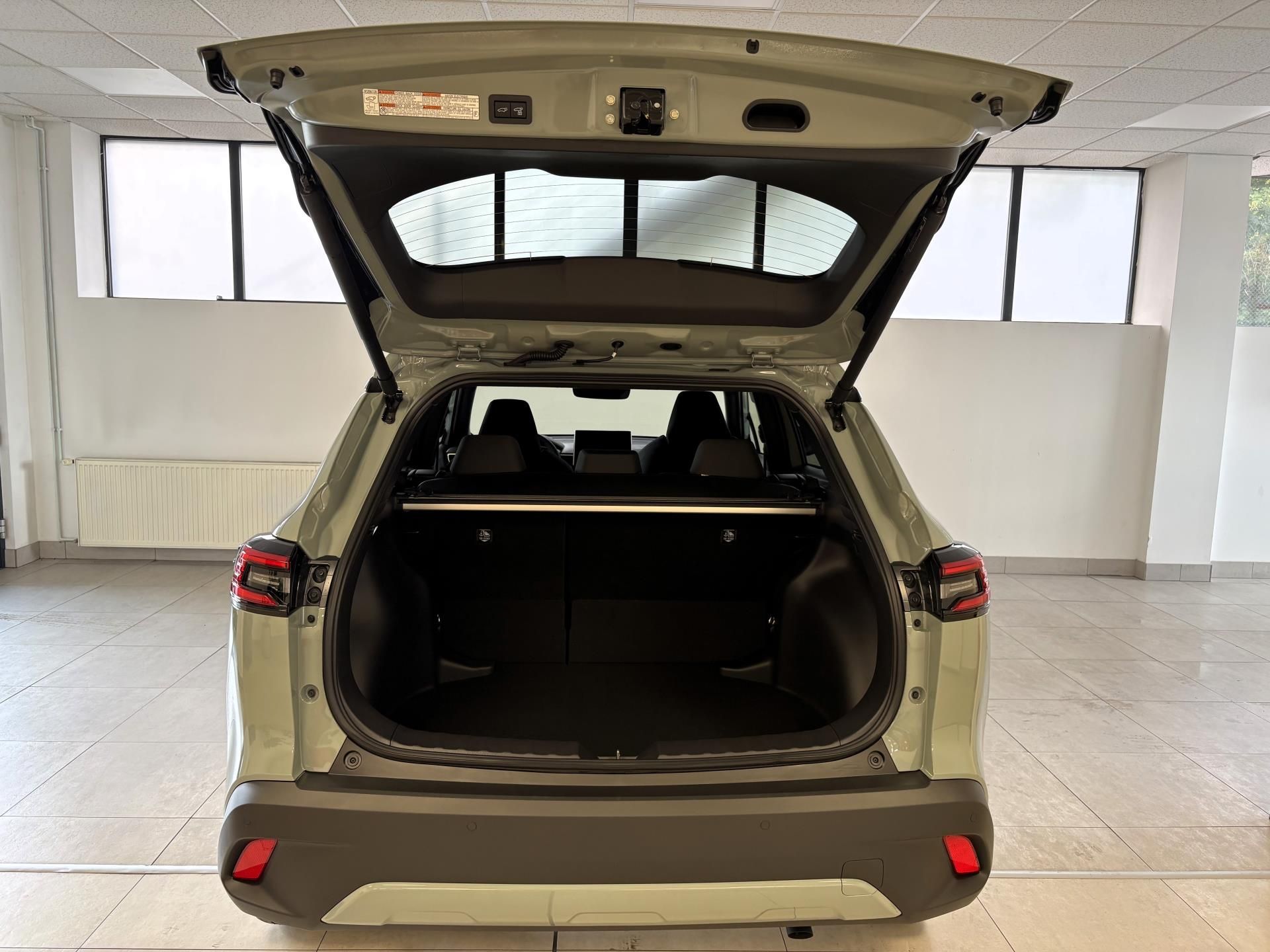 Toyota Corolla Cross, 1.8 Hybrid, e-CVT (4x2), Style - fotka 6