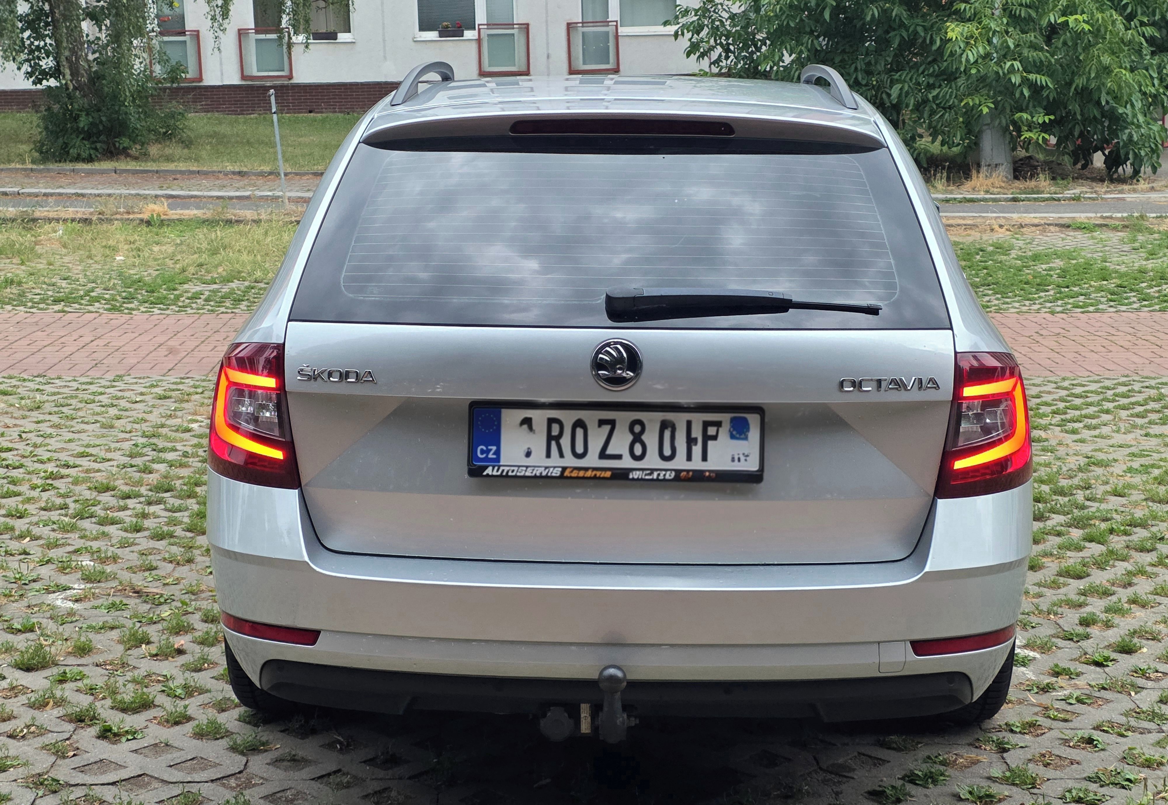Škoda Octavia - fotka 4