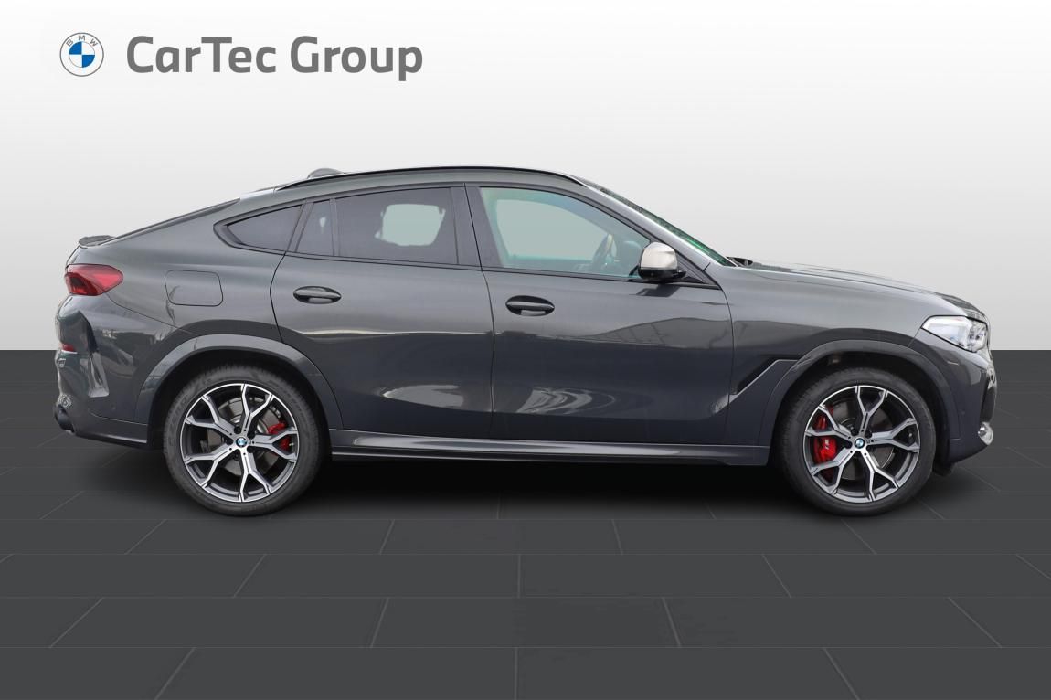 BMW X6, M50i - fotka 6