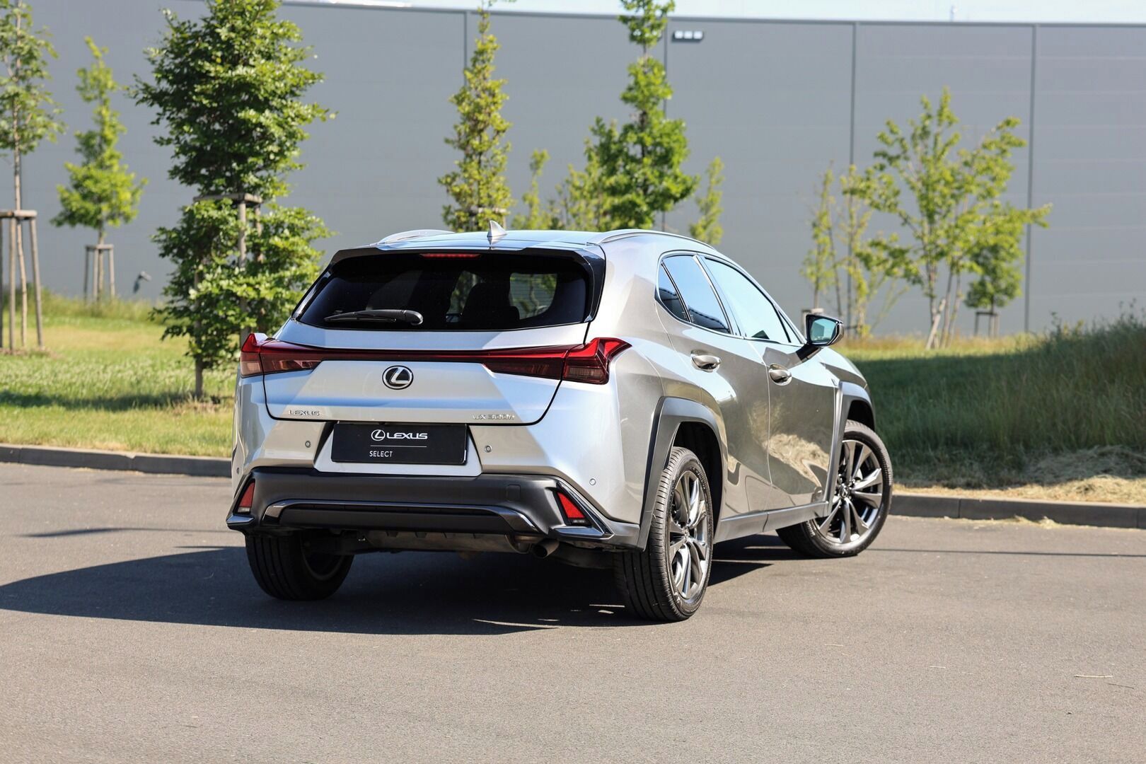 Lexus UX 300h, 300H 2,5 HEV F SPORT DESIGN - fotka 4