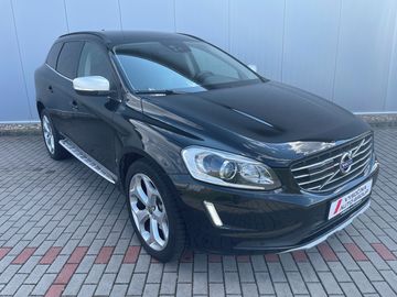 D4 AWD MOMENTUM Aut.