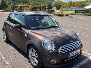 Mini R56, 1.6 benzín, automat