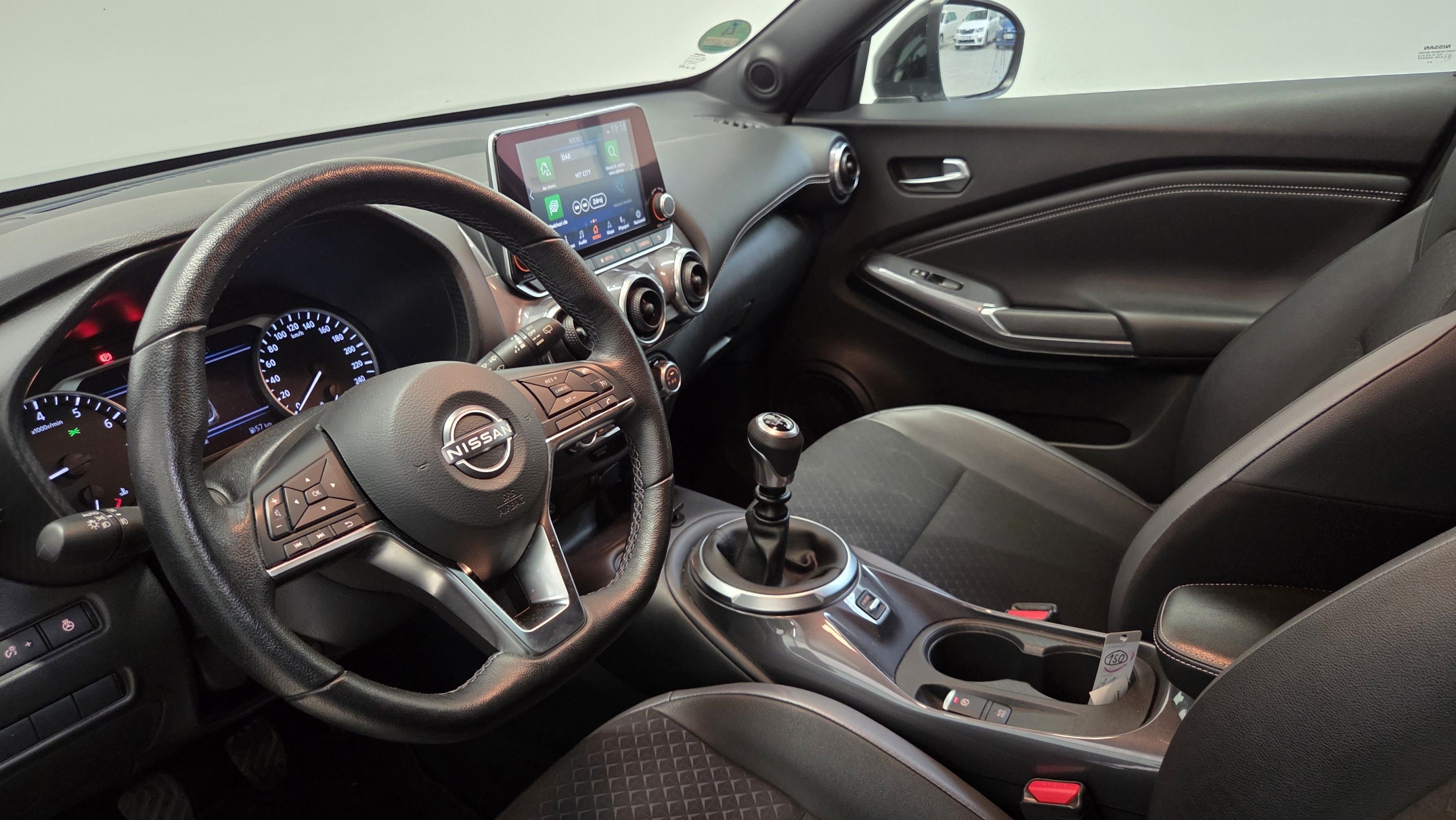 Nissan Juke, 1.0 DIG-T 84 kW N-Connecta - fotka 5