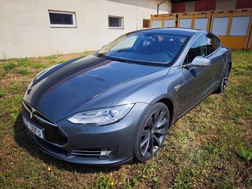 Tesla Model S P85+ ZDARMA dobi