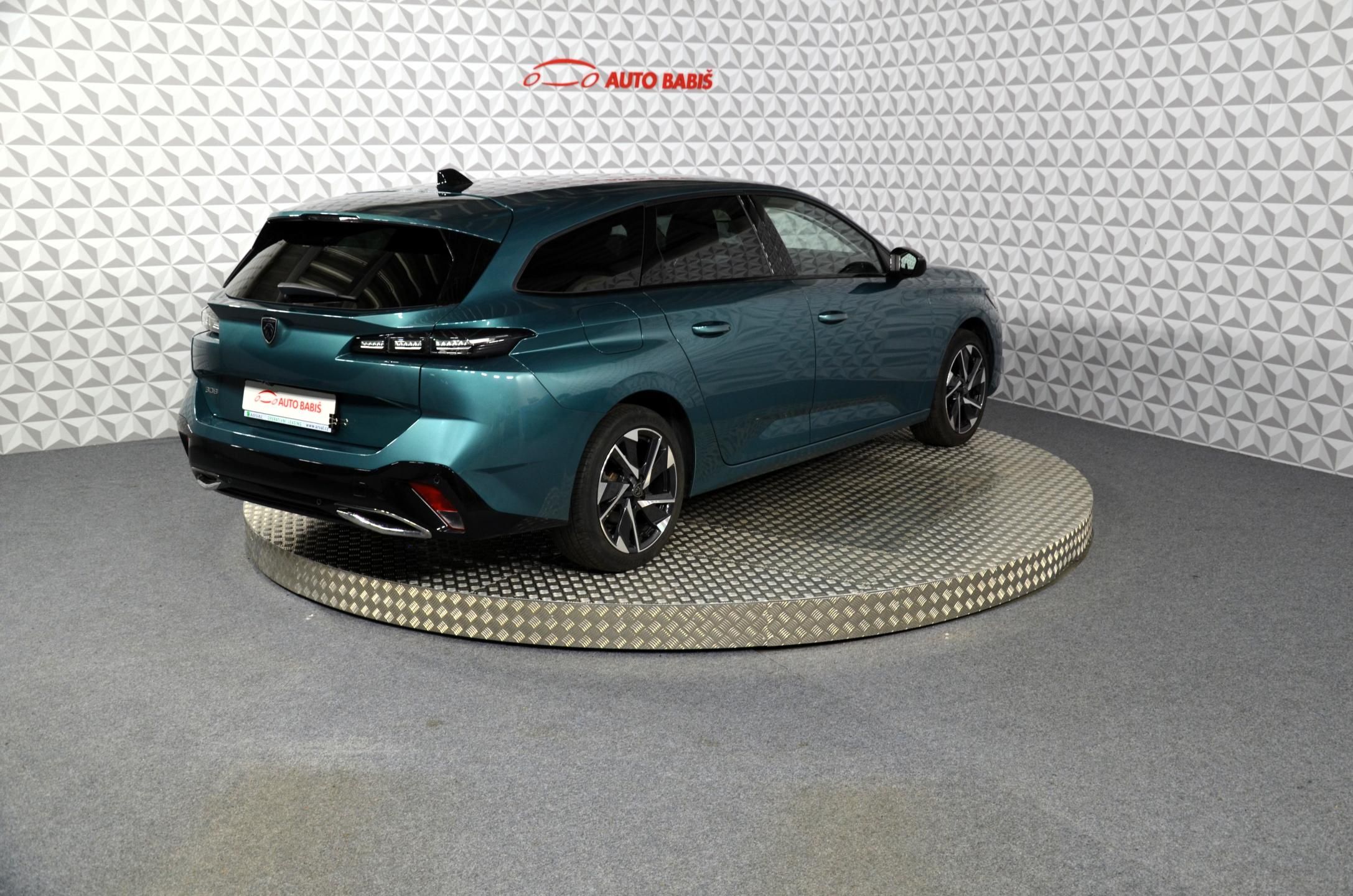 Peugeot 308, 1.2PT 130 Allure Pack AT - fotka 5