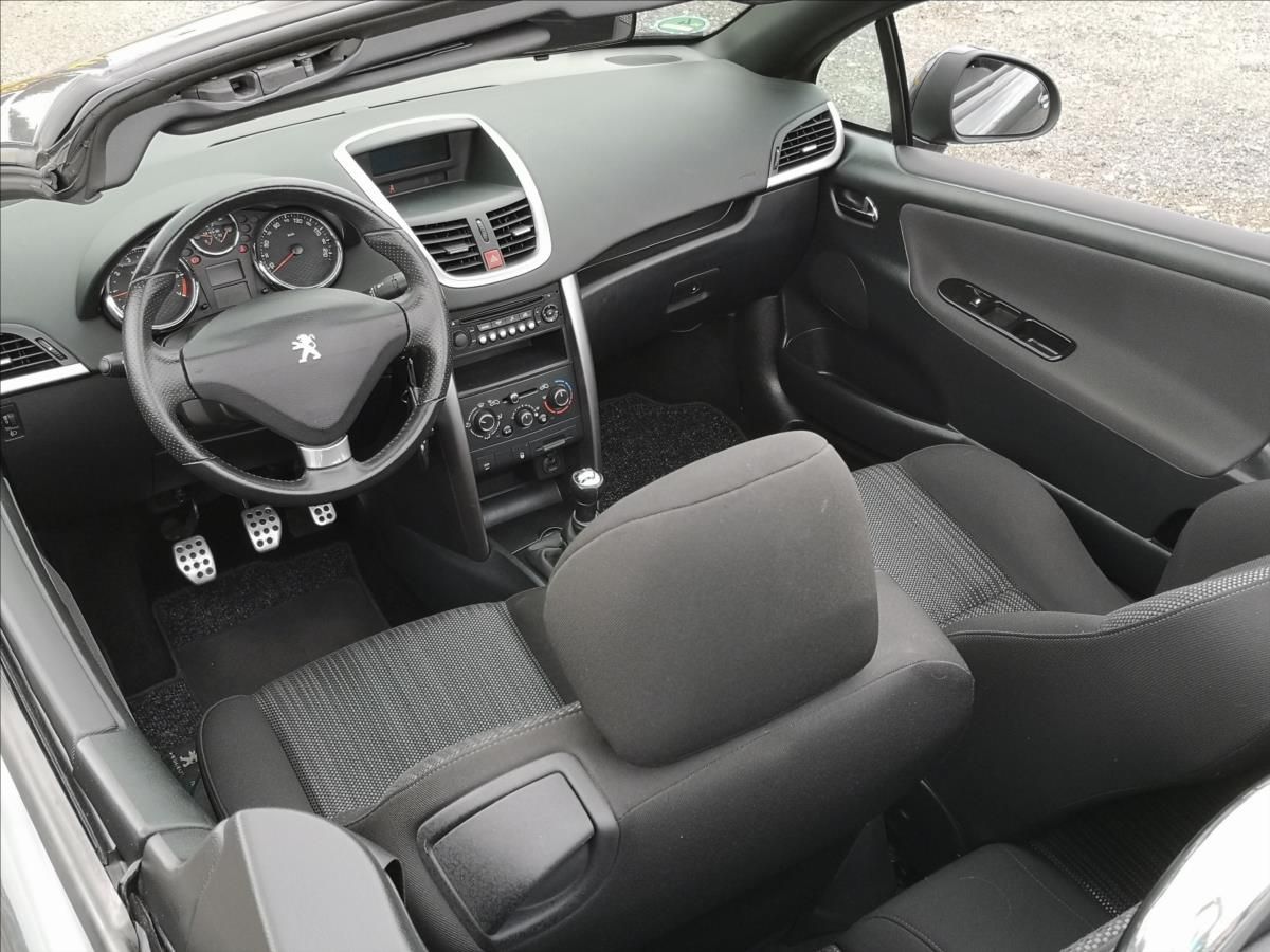 Peugeot 207, 1,6 TRENDY  cc - fotka 3