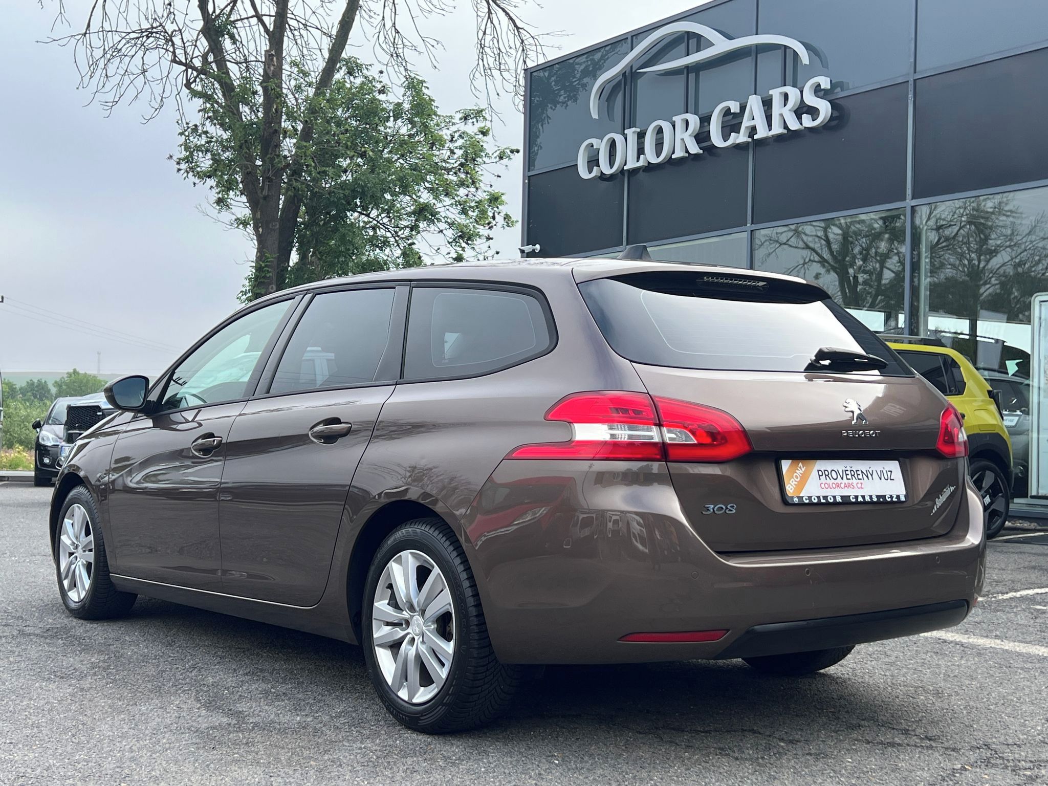 Peugeot 308, 1.2 130k SERVIS ZÁRUKA - fotka 3