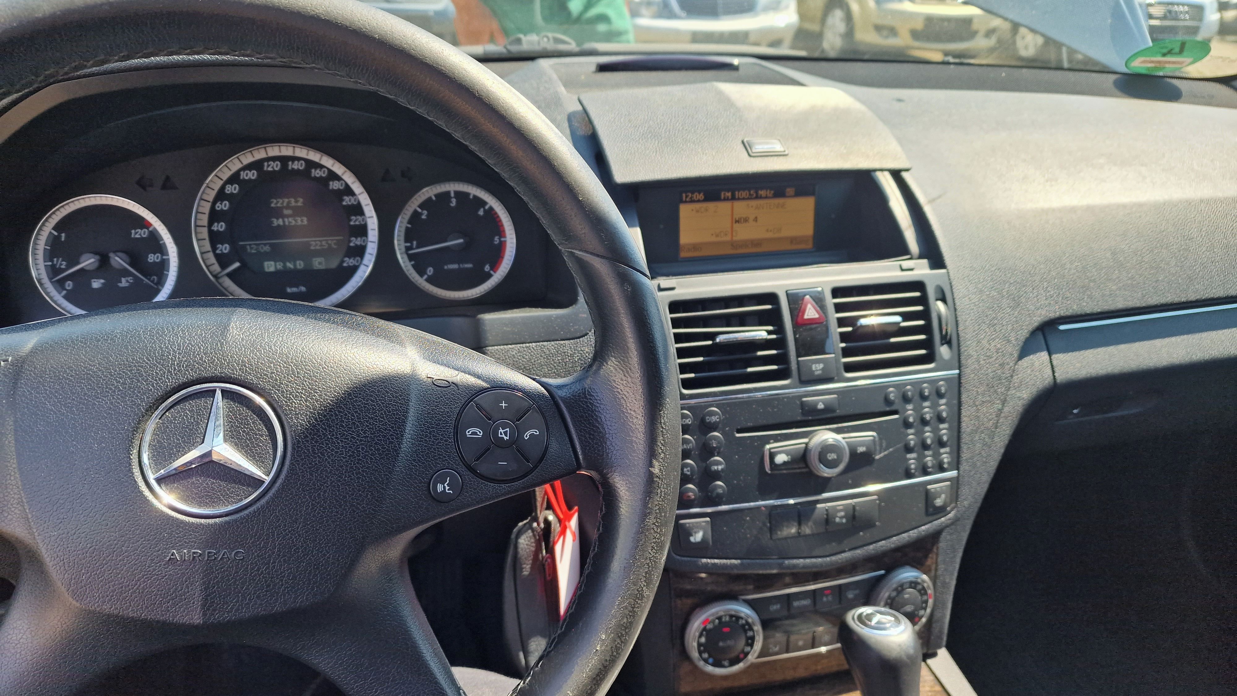 Mercedes-Benz Třídy C, Mercedes C220, kombi, automat - fotka 4