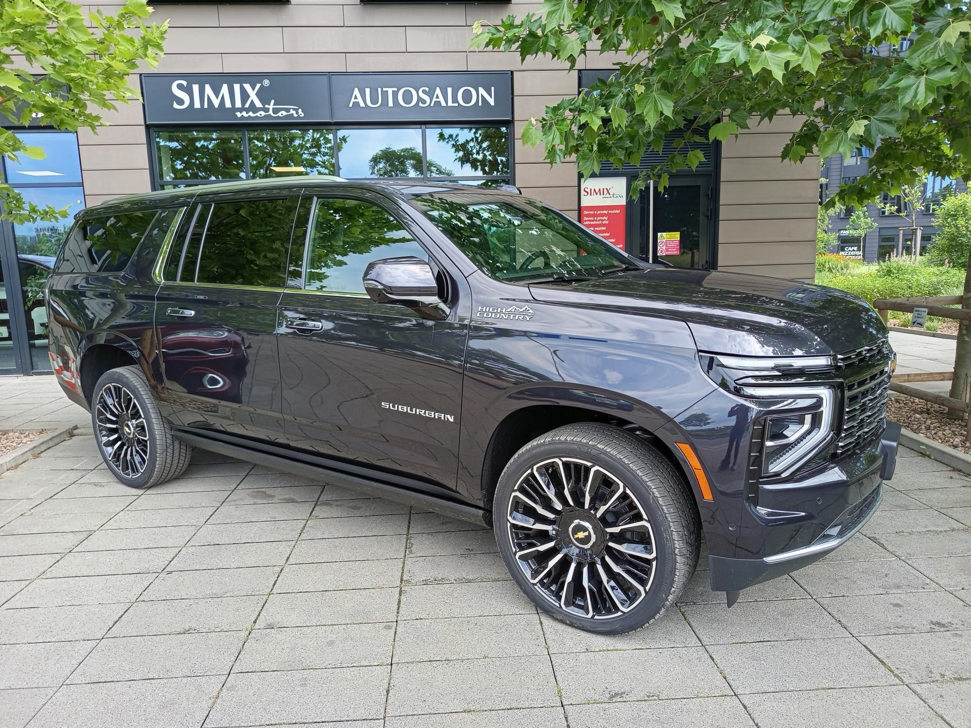 Chevrolet Suburban, High Country 2026,AWD,kola 24"