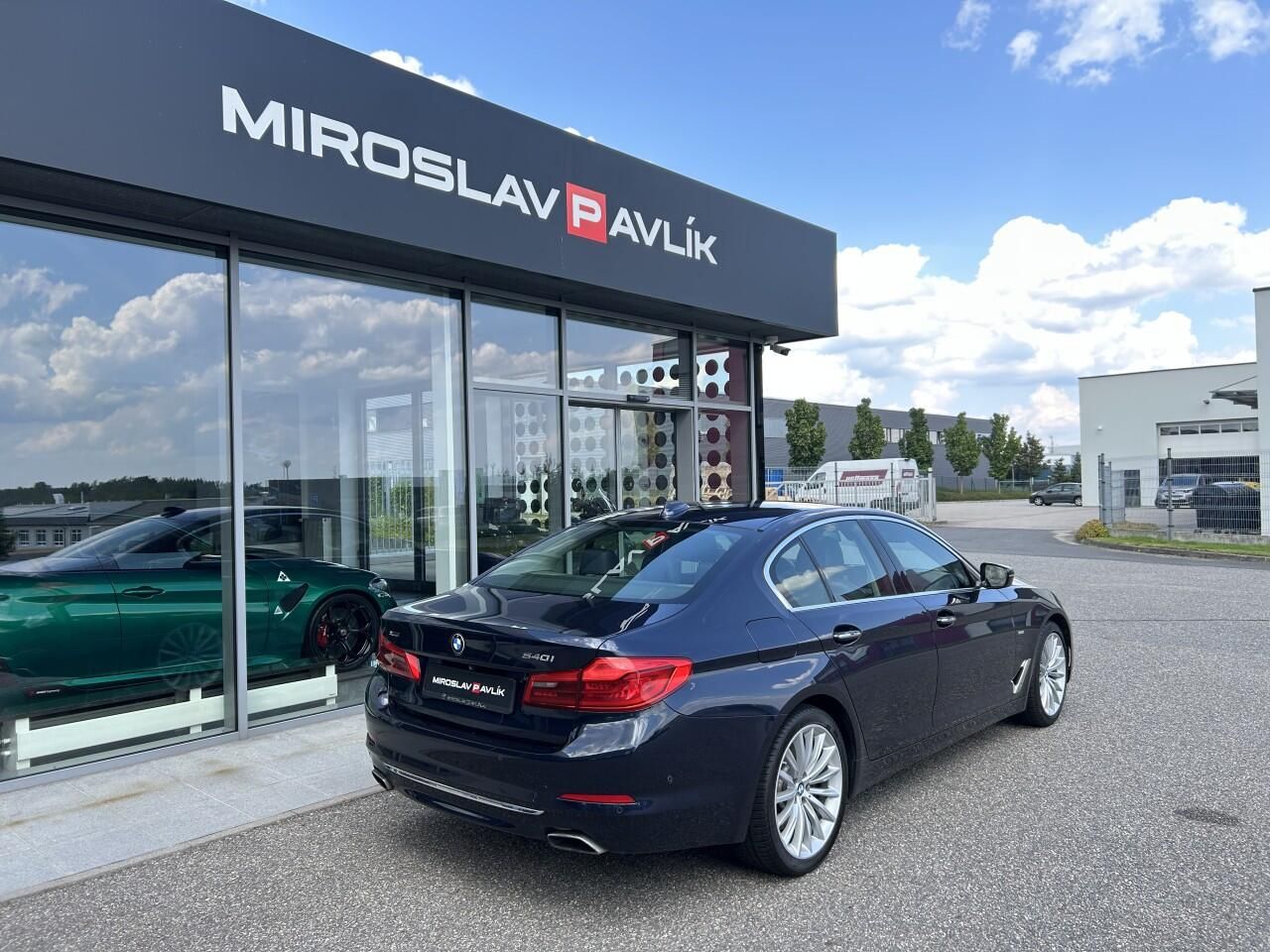 BMW Řada 5, 5540i xDrive Luxury Line - fotka 5