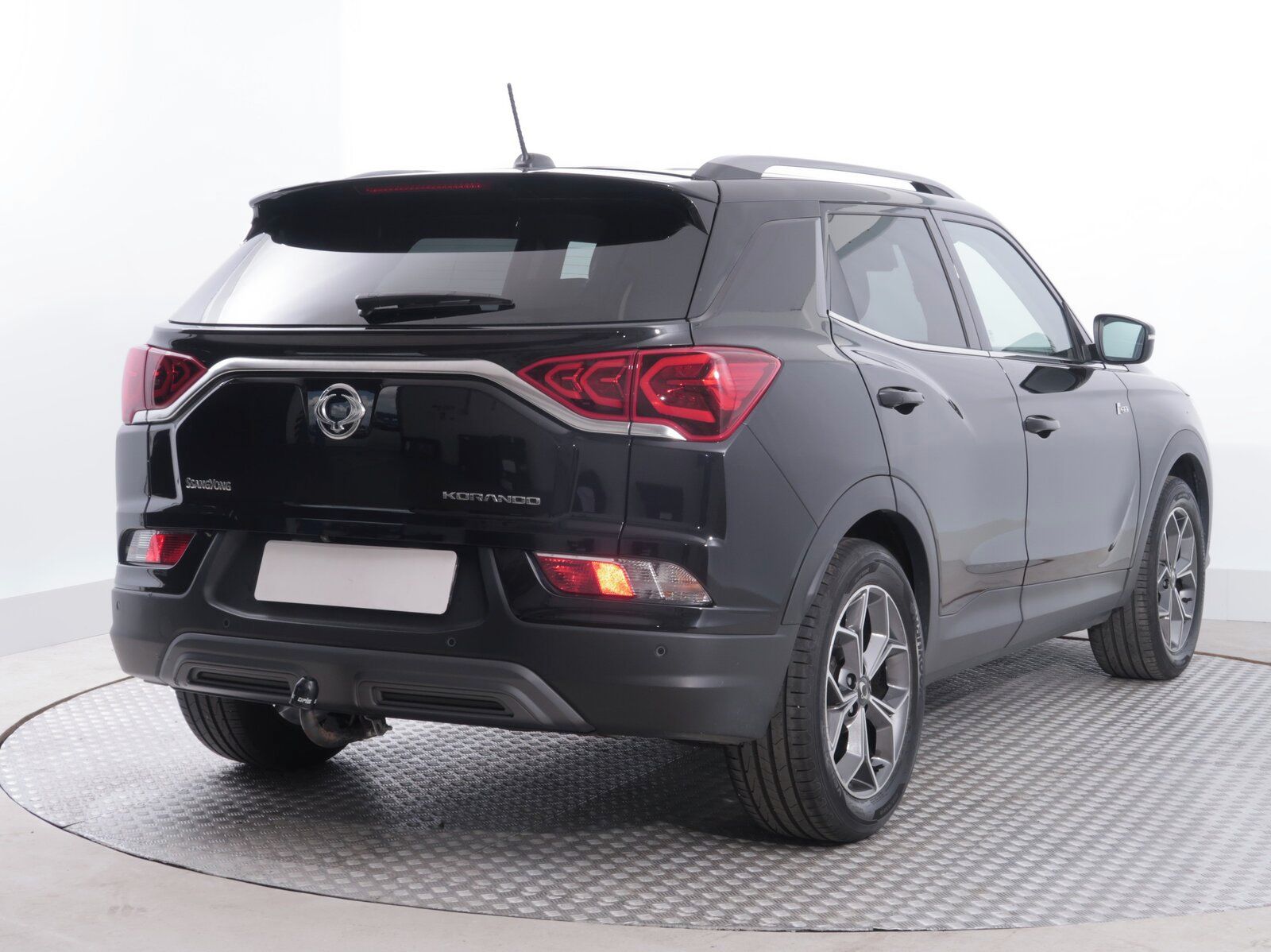 SsangYong Korando, 1.5 T-GDI, Style, ČR,1.maj - fotka 5