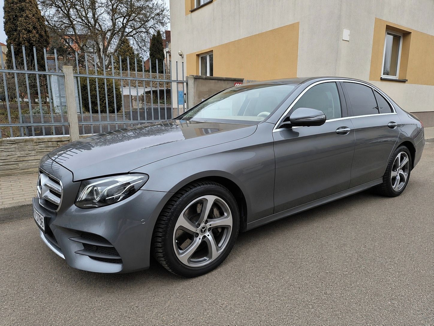 Mercedes-Benz Třídy E, servis pouze MB - fotka 2