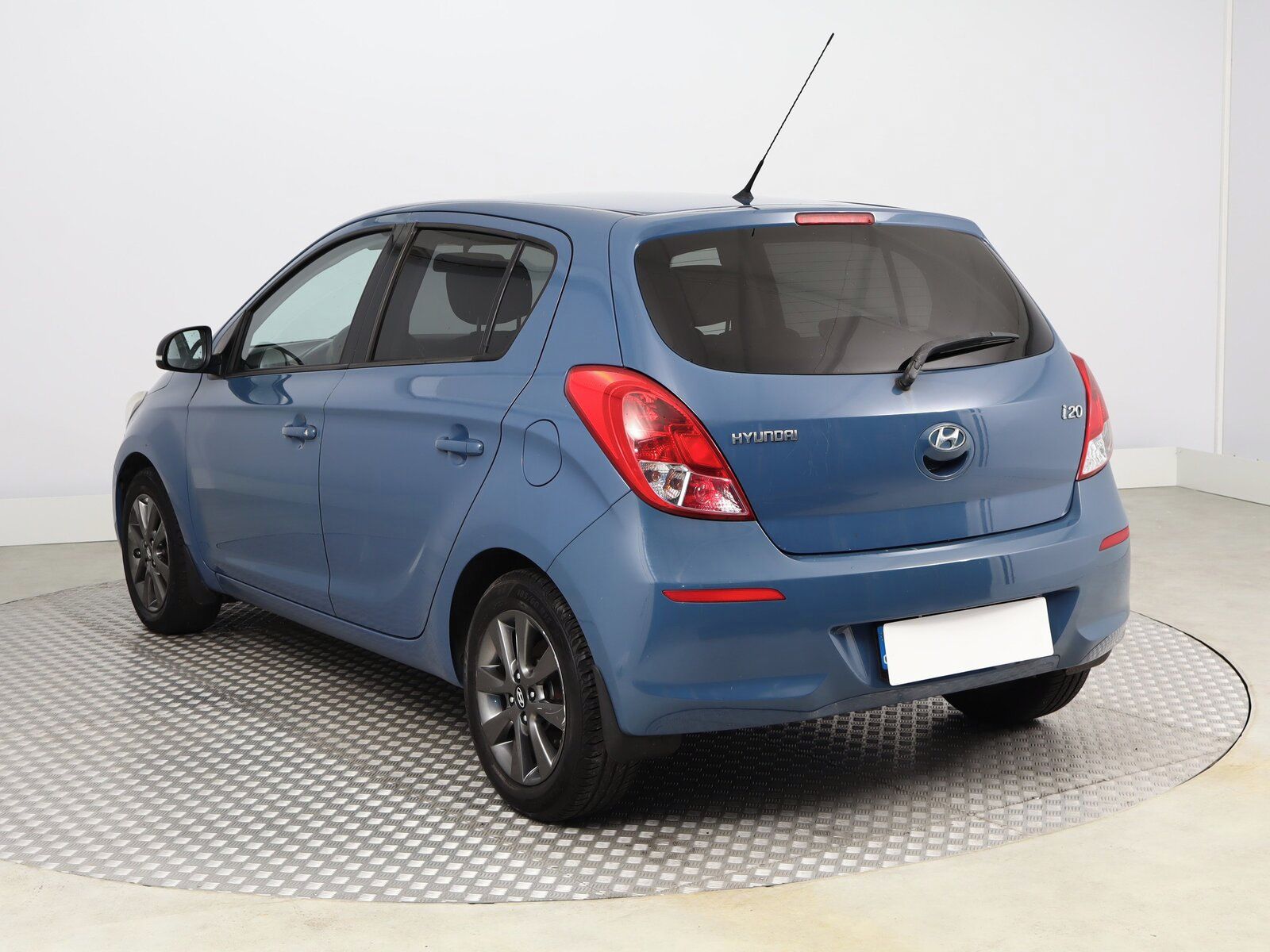 Hyundai i20, 1.2, ČR,1.maj, Serv.kniha - fotka 4