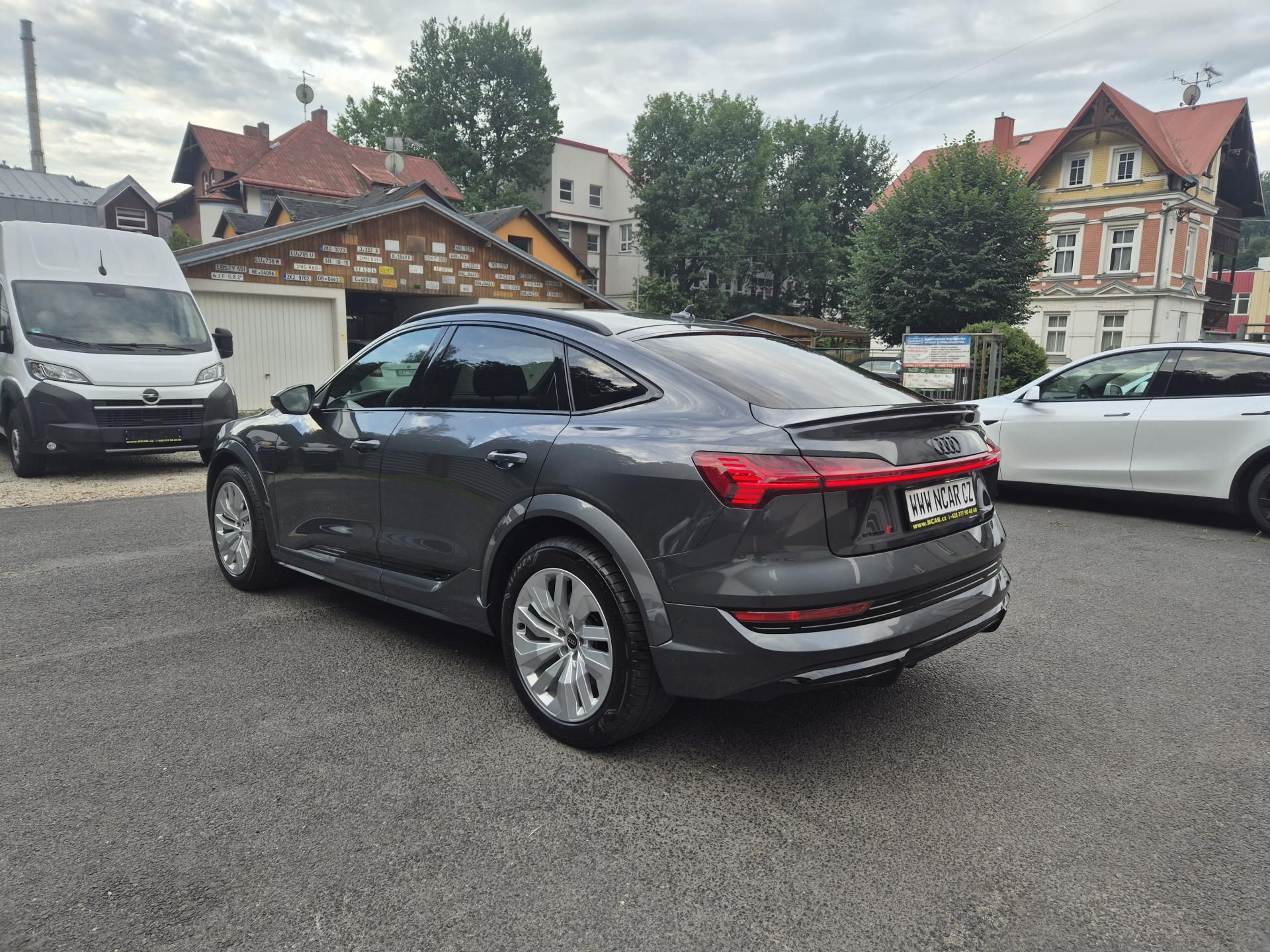 Audi e-tron, SPORTBACK S 370kw SOH 97% - fotka 4