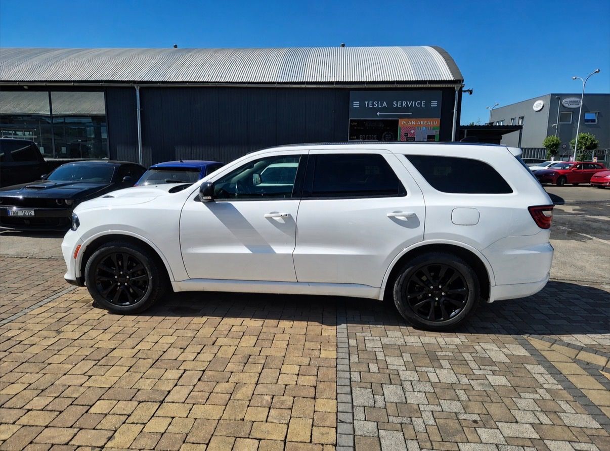 Dodge Durango, 5.7 V8 Hemi, 7 míst - fotka 2