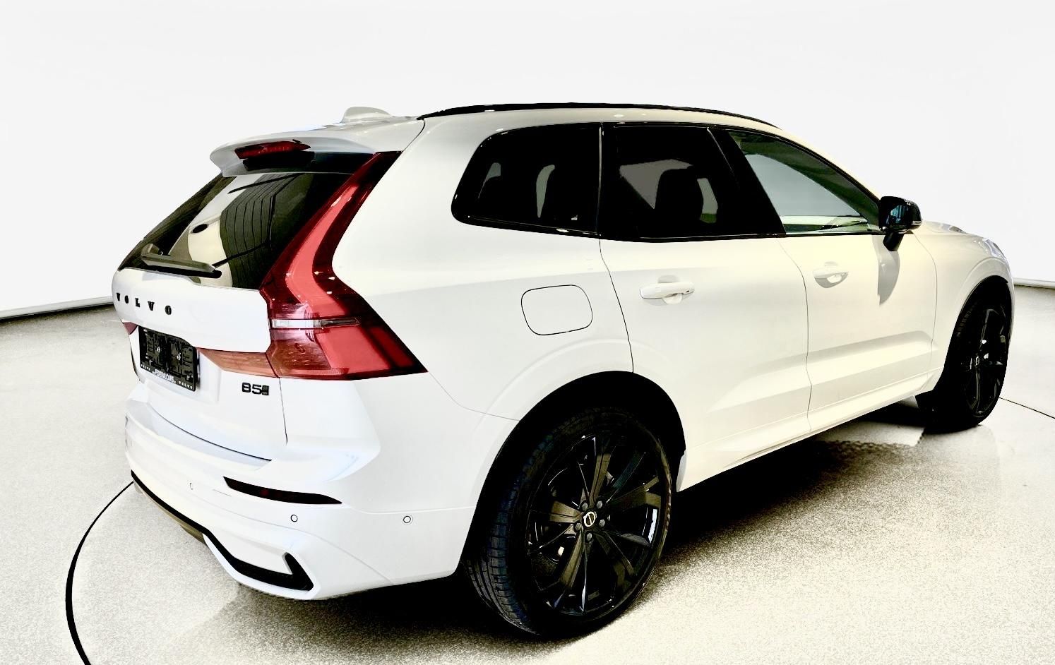 Volvo XC60, B5 PLUS BLACK + 4SERVIS/ZÁRUKA - fotka 6