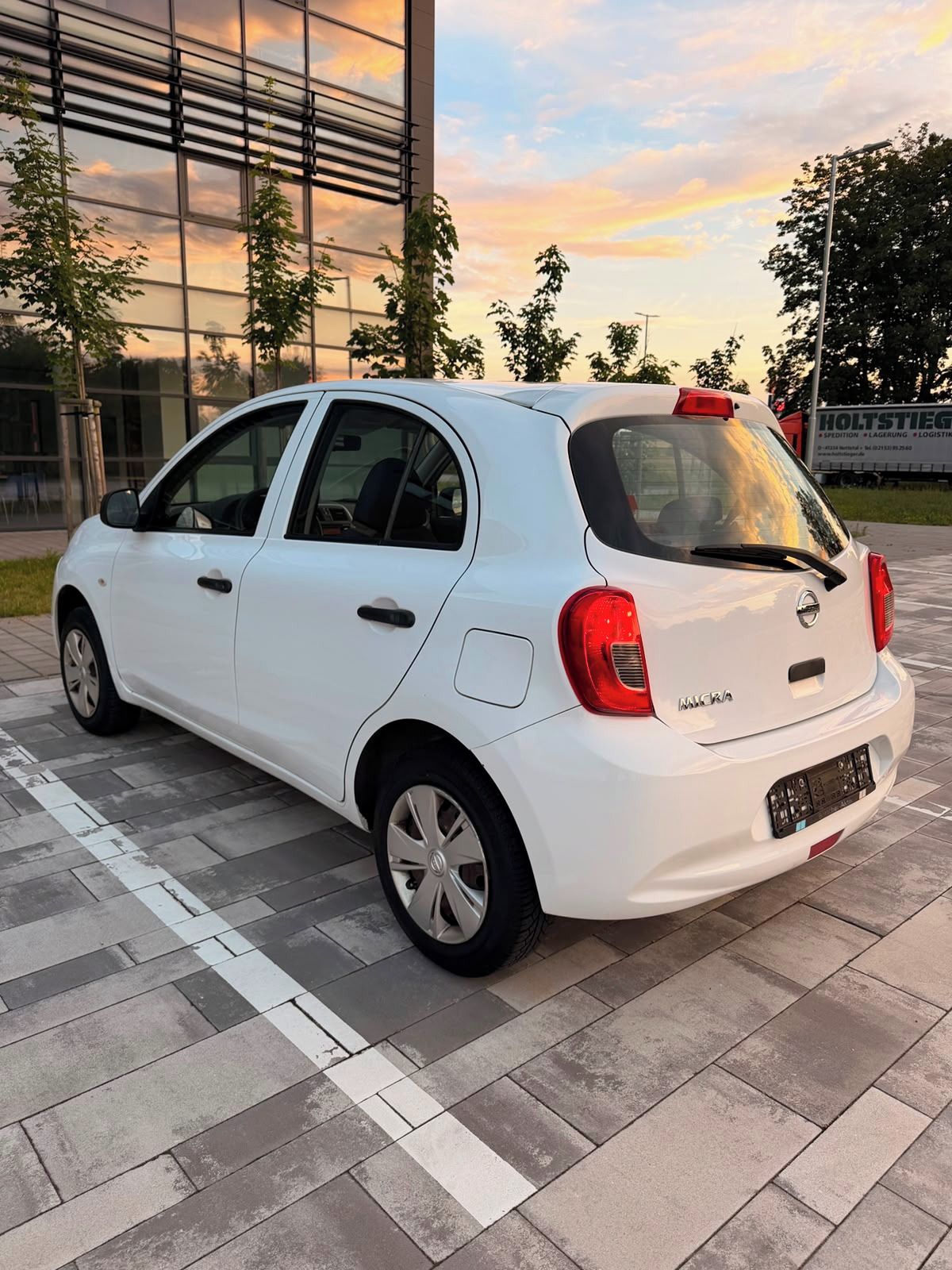 Nissan Micra, 1.2i 54950 km - fotka 5