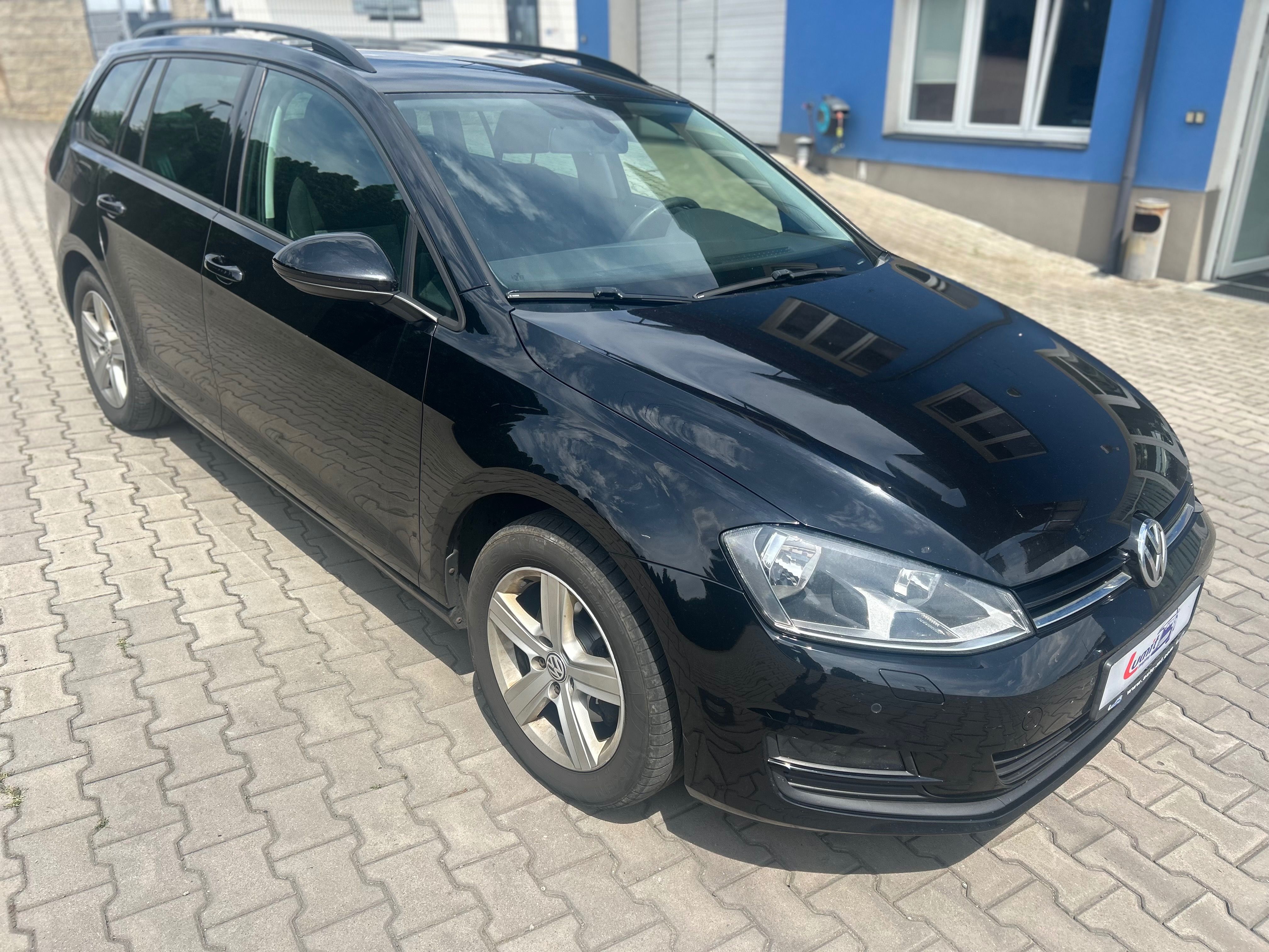 Volkswagen Golf, 1.6 TDi BlueMotion - fotka 3