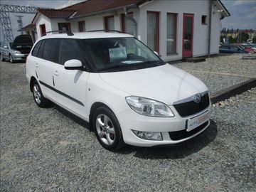 1,4 i 16v, klima,servis,tažné,