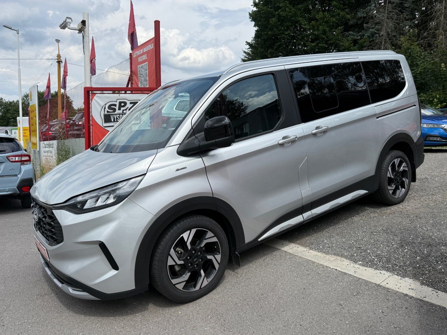 Ford Tourneo Custom, 2.0 EB Active AWD - fotka 2