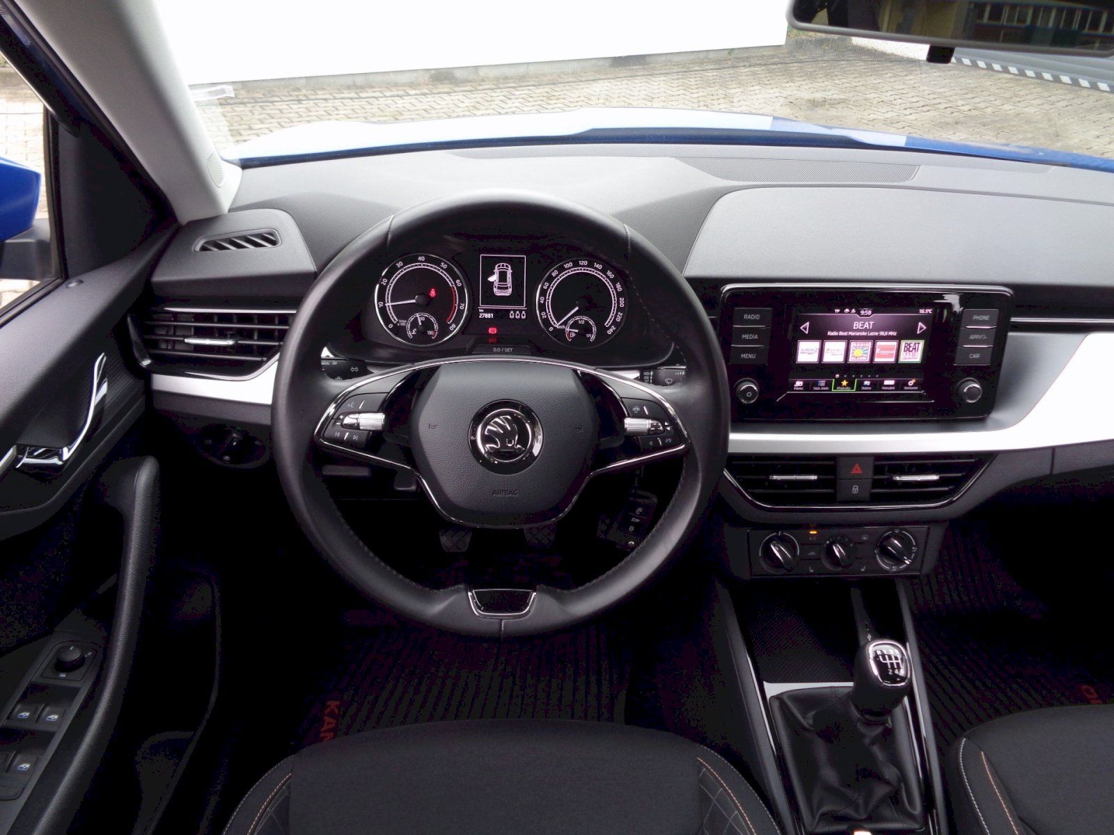 Škoda Kamiq, 1.0 TSI 85 kW Ambition Extra - fotka 6