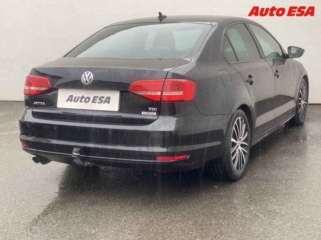 Volkswagen Jetta, 2.0 TDi,DSG,bixen,TZ - fotka 4