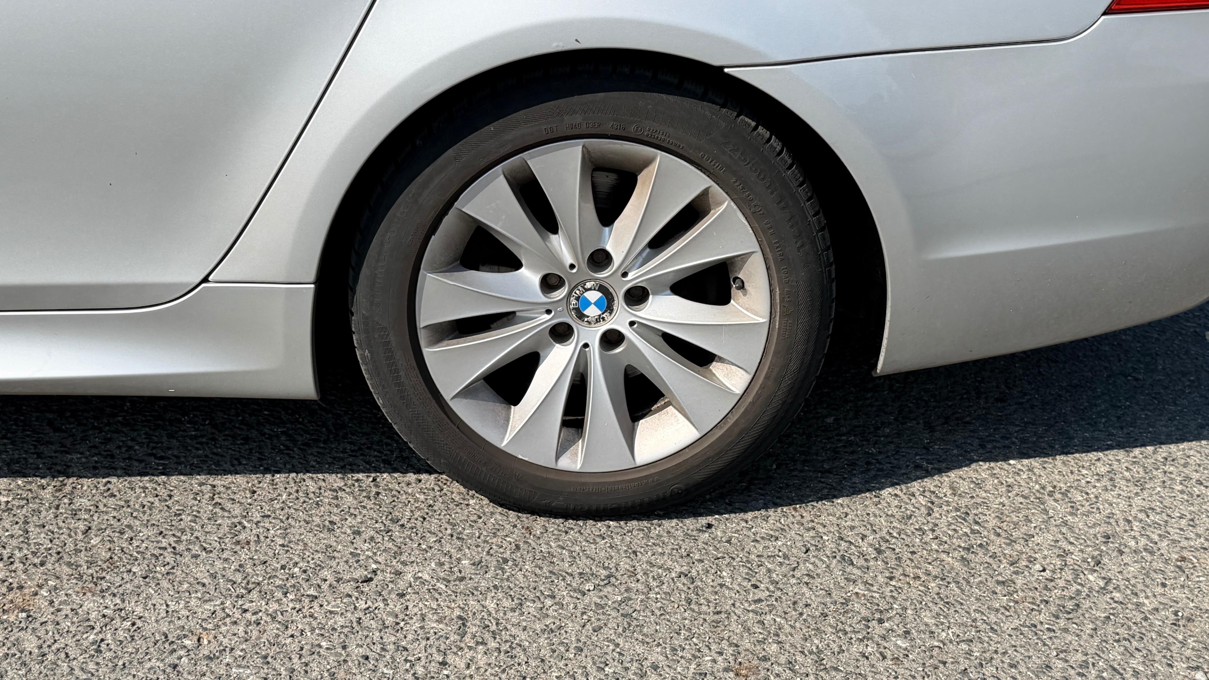 BMW Řada 5, E61 520d Mpaket manuál 6q - fotka 5