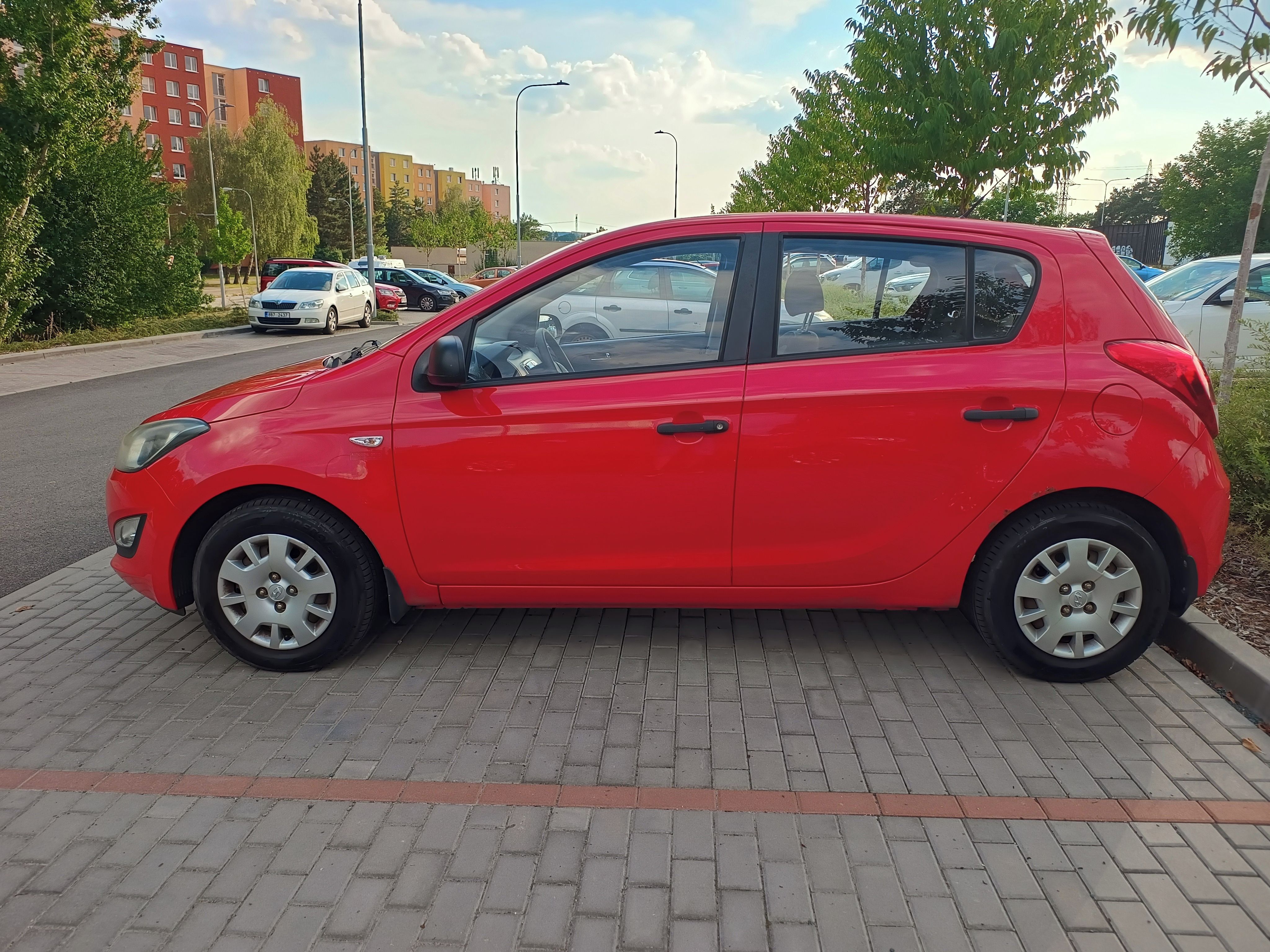 Hyundai i20 - fotka 2
