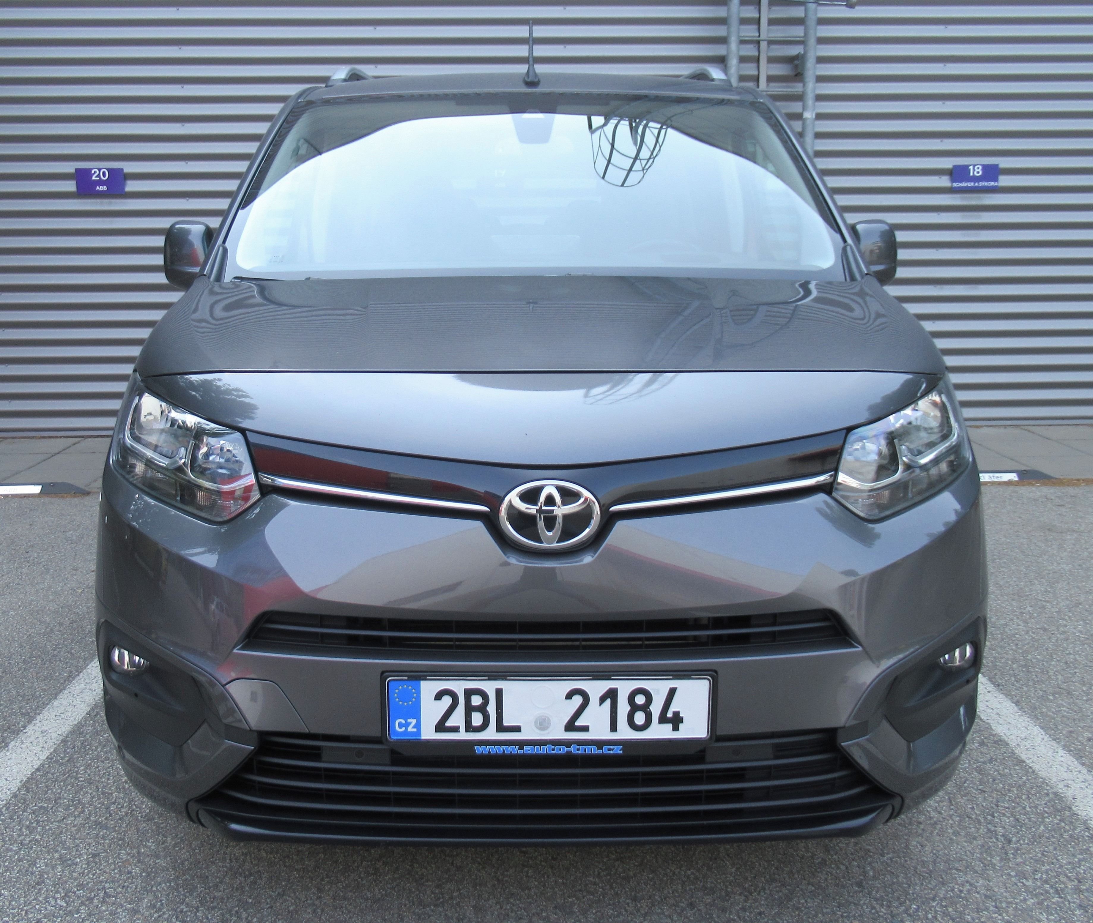 Toyota Proace City Verso, 1.5D-4D 130 L2 Family Aut.8 - fotka 2