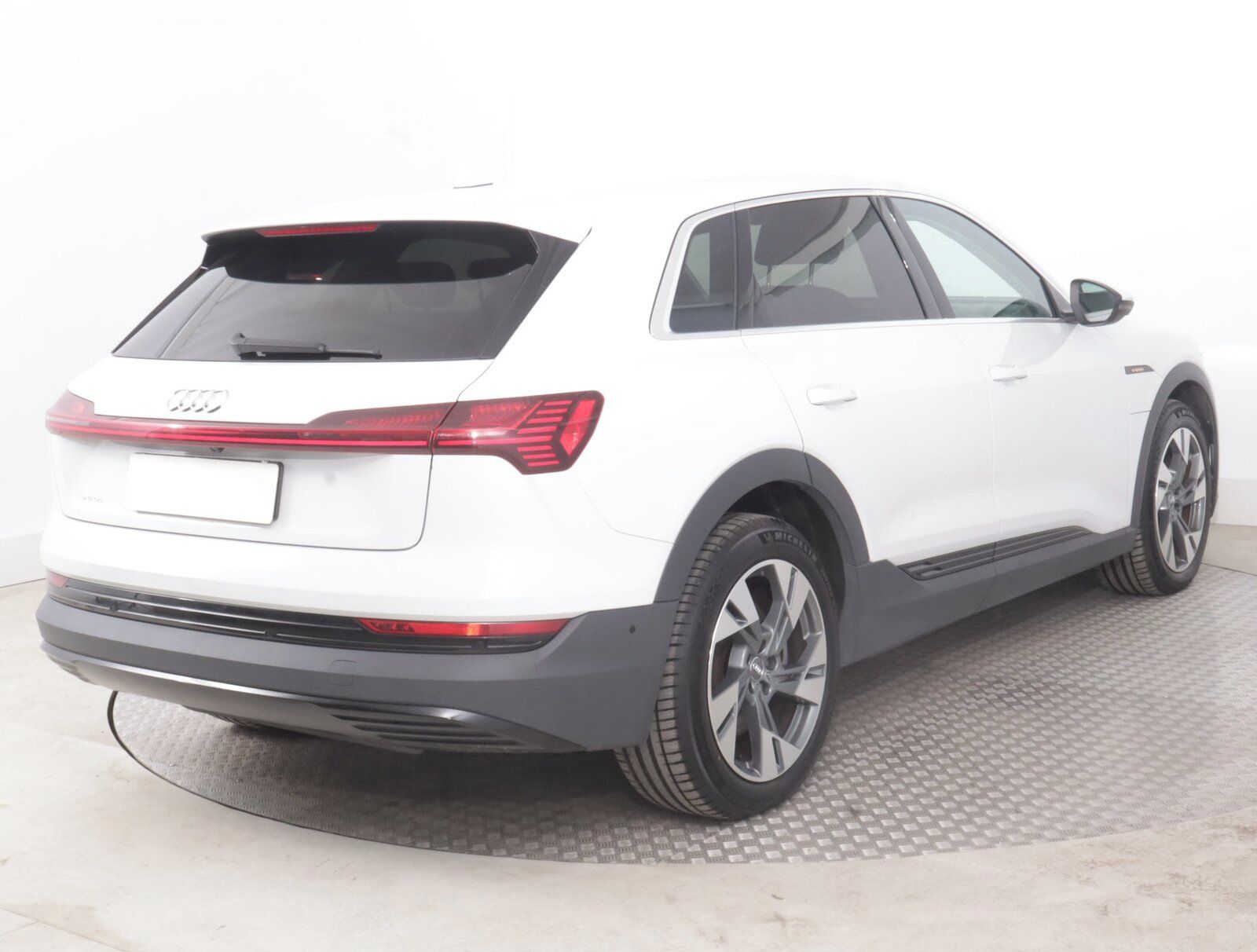 Audi e-tron, e-tron 50 quattro, SoH 87% - fotka 5