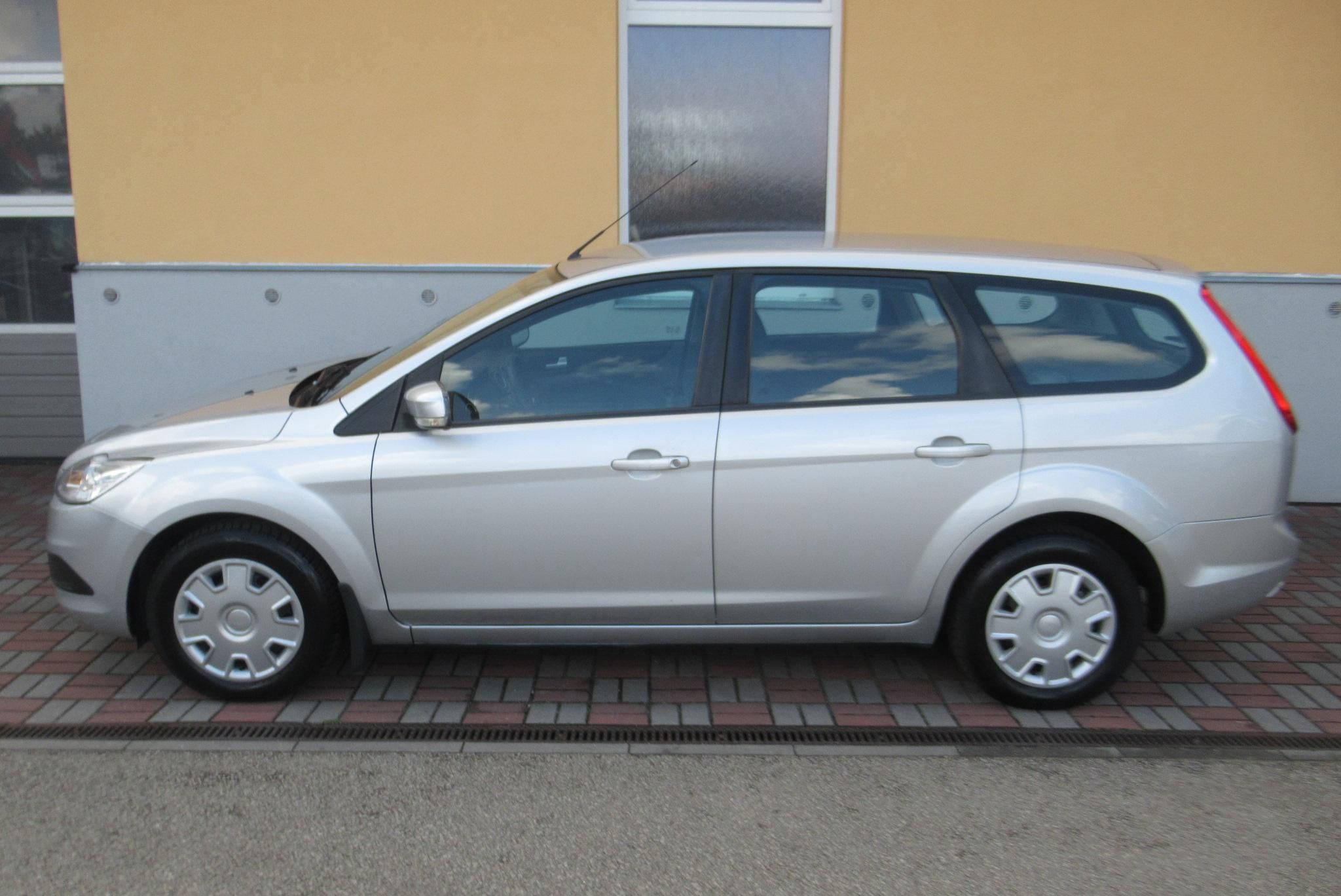 Ford Focus, 1.4i KLIMA SADA KOL - fotka 6