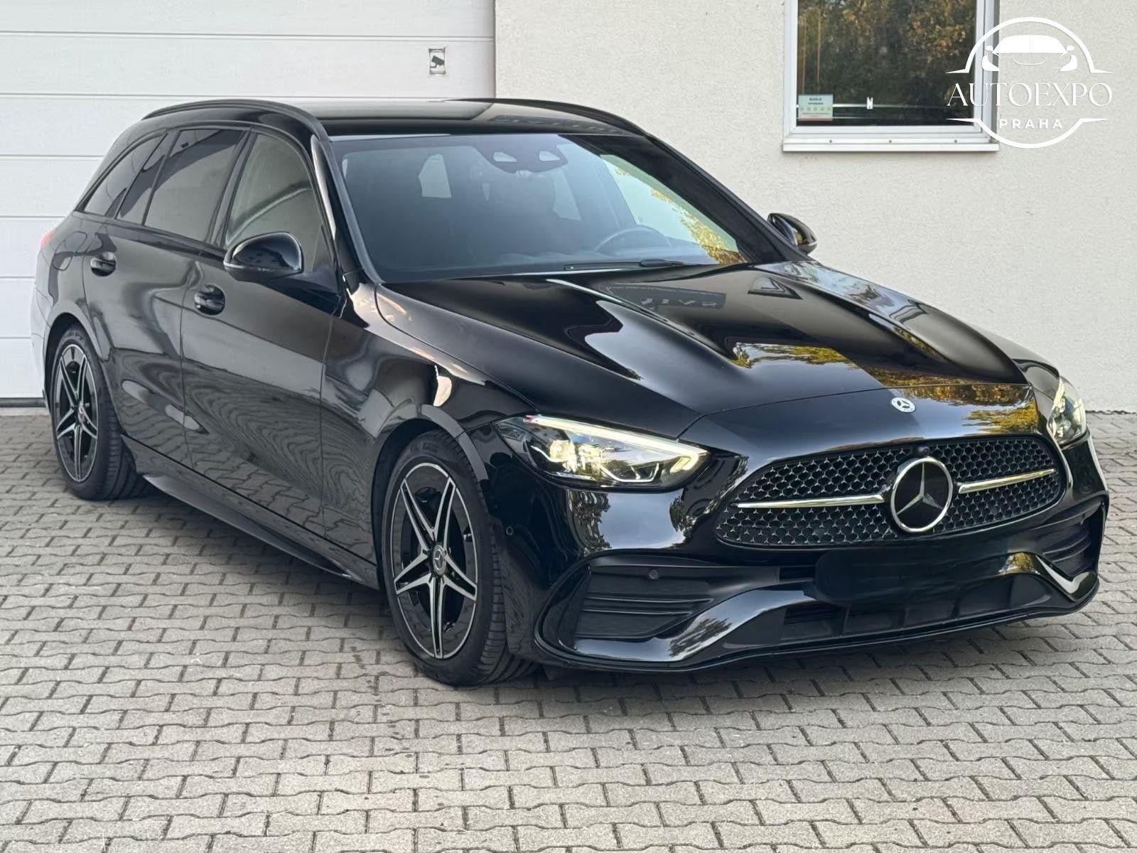 Mercedes-Benz Třídy C, 220d T AMG Line*Night Paket - fotka 2
