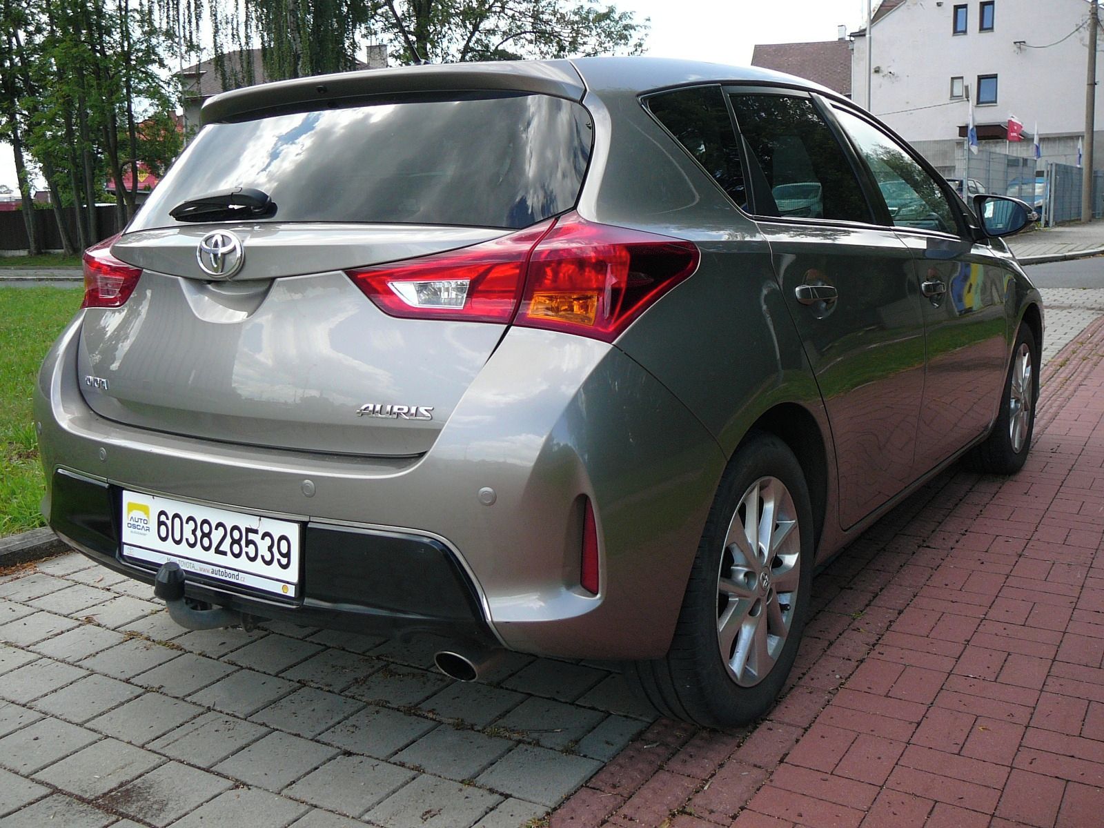 Toyota Auris, 1.6i 97kW ČR 1-MAJ 81000KM!!! - fotka 6