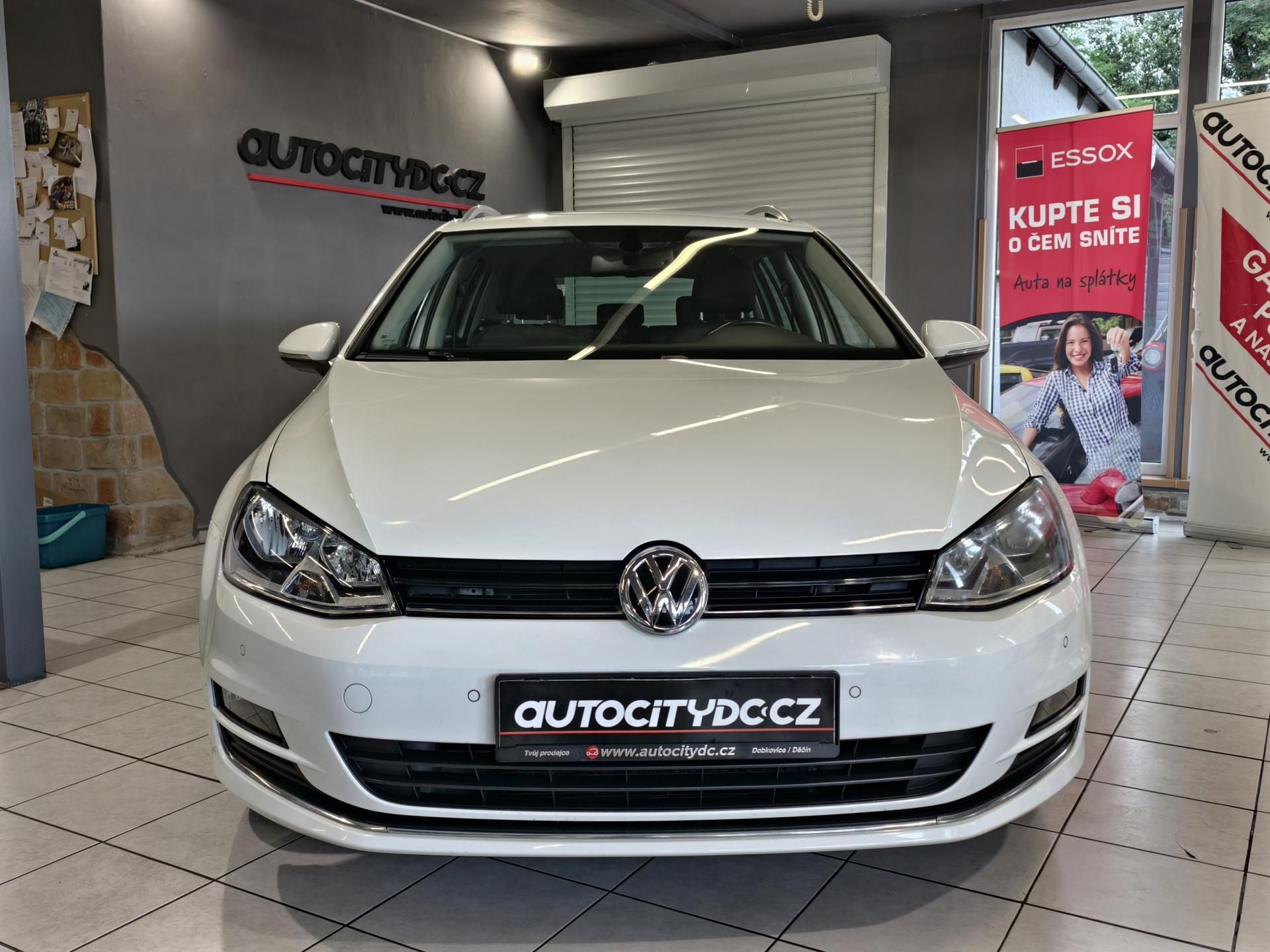Volkswagen Golf, VARIANT 1.6 TDi HIGHLINE, ČR - fotka 2