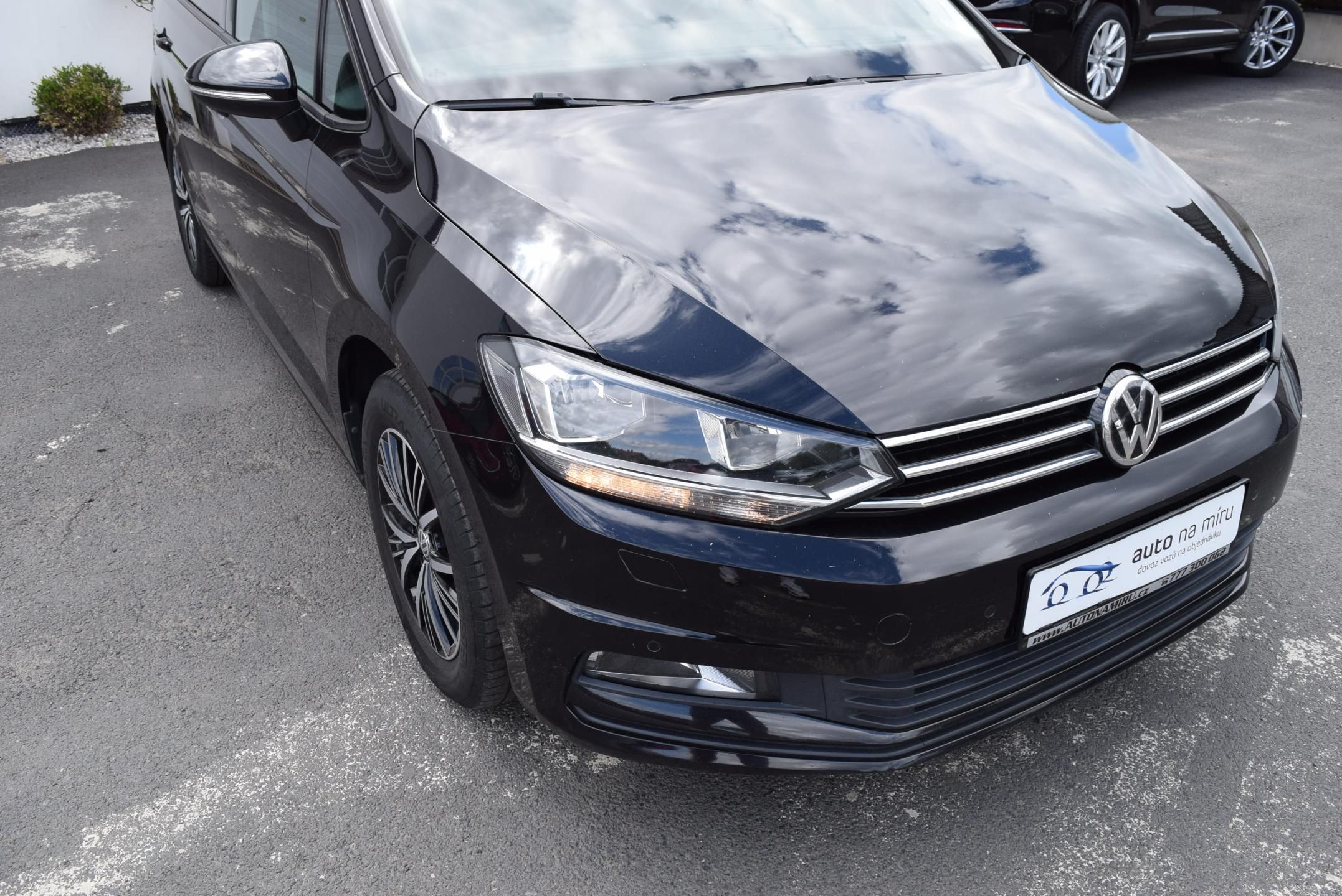 Volkswagen Touran, 1.4TSI 110kw CLBMT TAŽ NAV APP - fotka 4