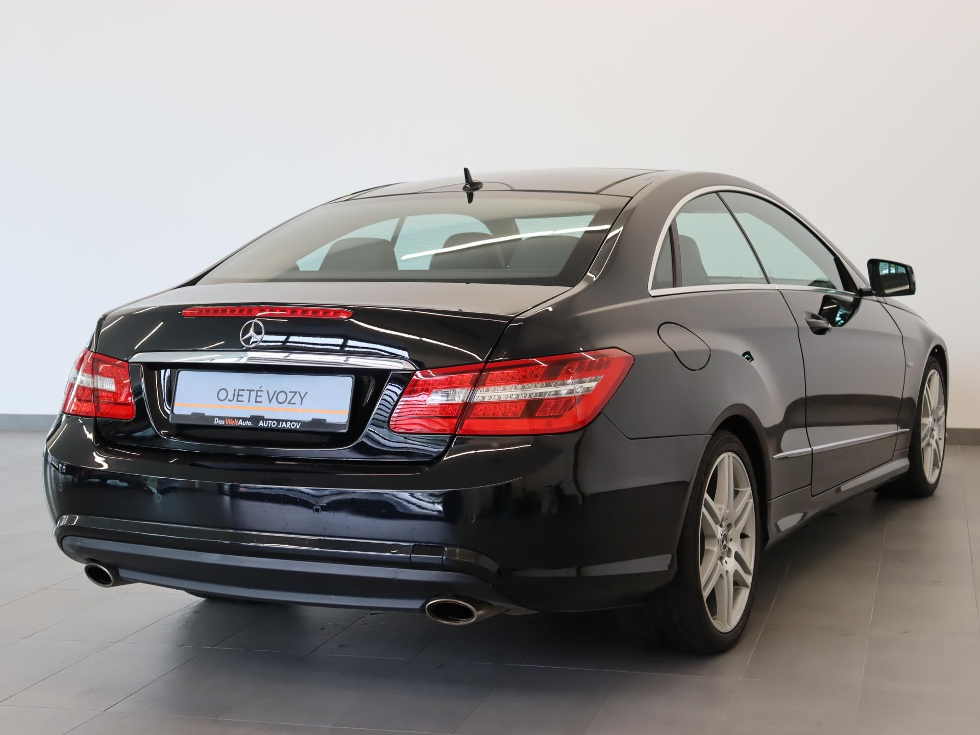 Mercedes-Benz Třídy E, COUPE 350 CDI 170 kW - fotka 2