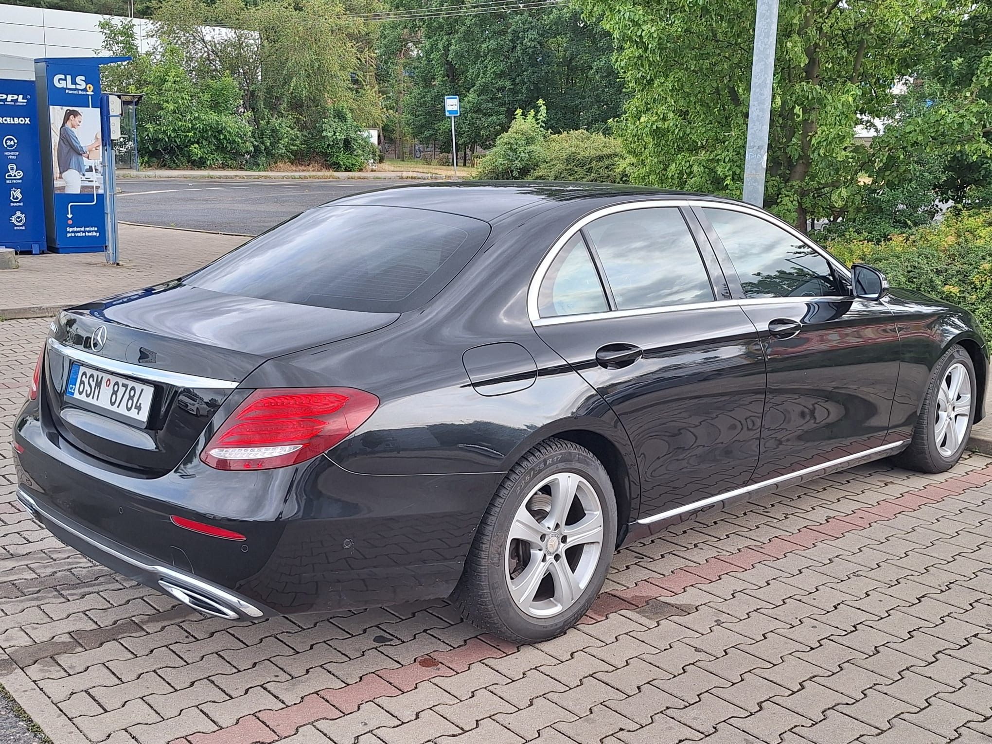 Mercedes-Benz Třídy E, Mercedes-Benz E 200 D