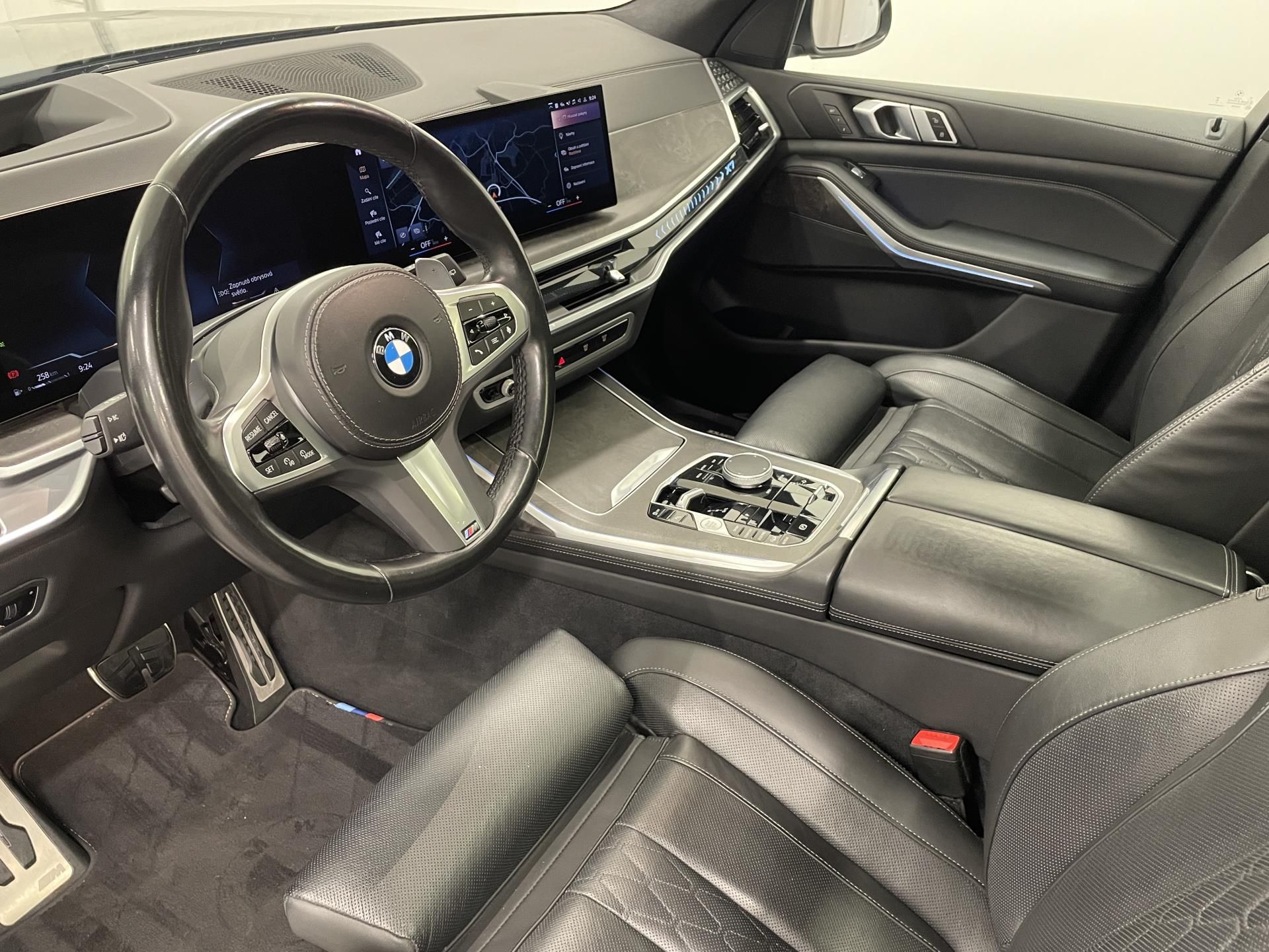 BMW X7, X7 40i xDrive, Mpaket - fotka 6