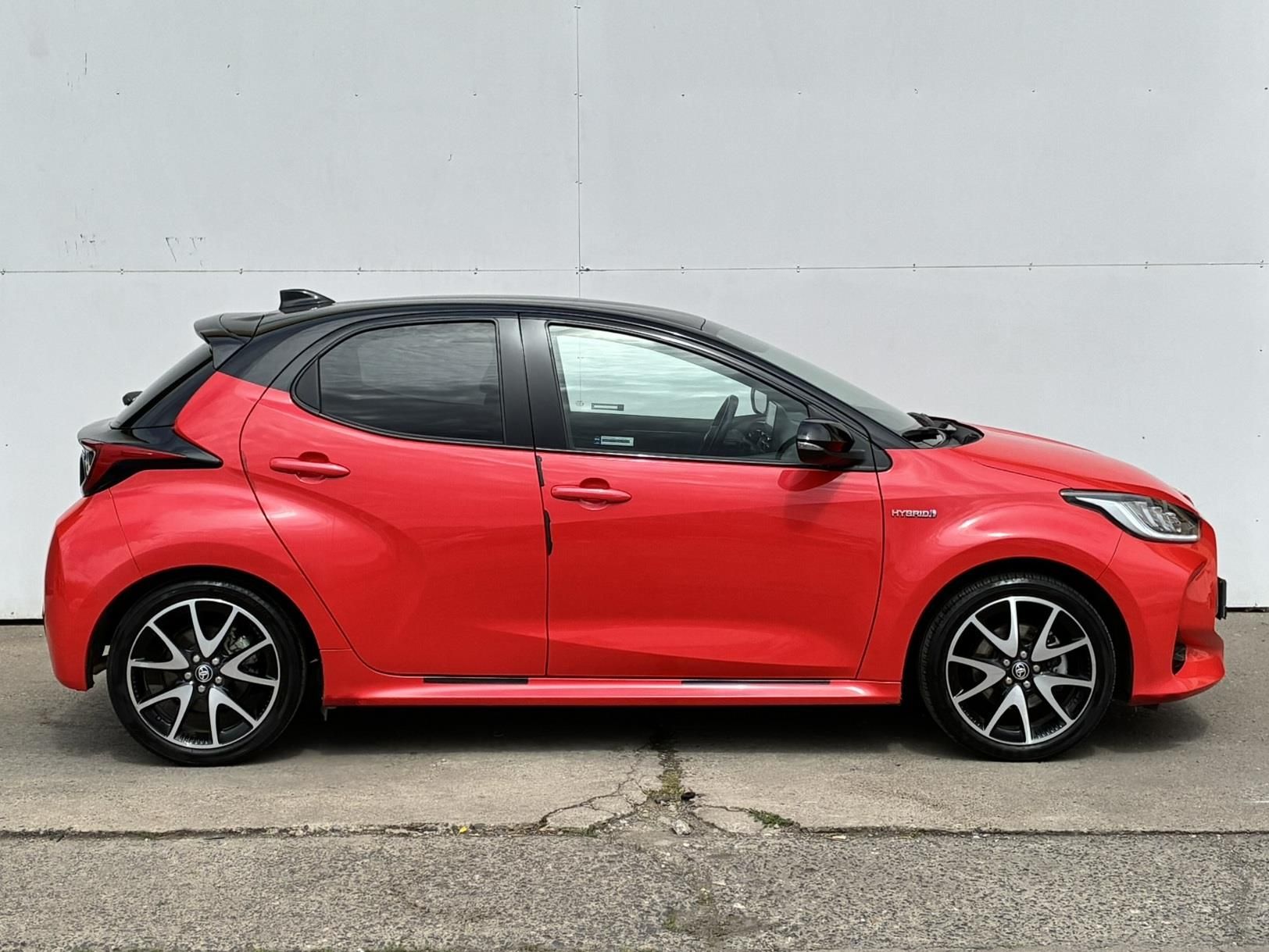 Toyota Yaris, 1.5 HSD e-CVT Premier Edition - fotka 3