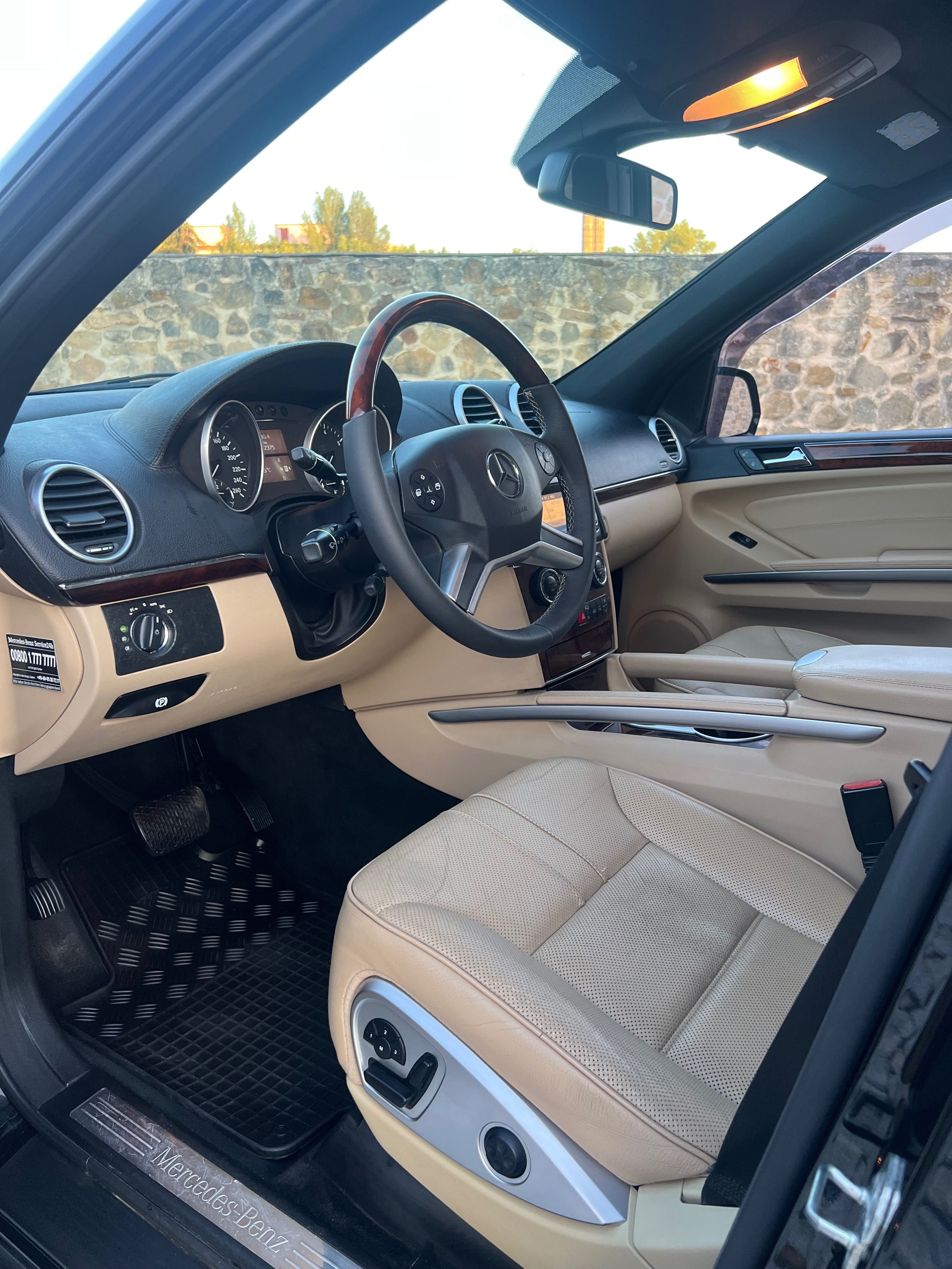 Mercedes-Benz Třídy M, Mercedes w164 Ml500 V8 285kw - fotka 6