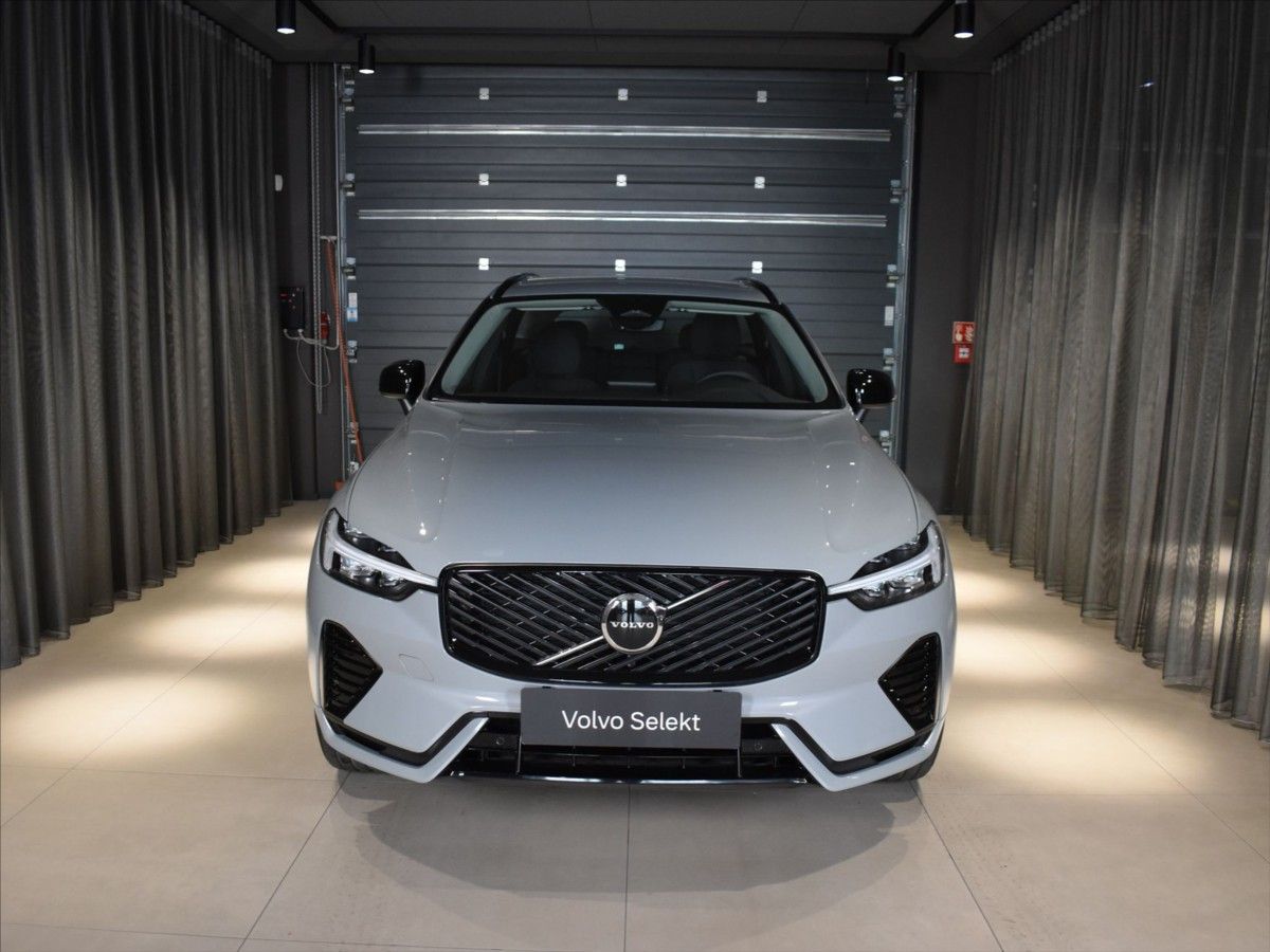 Volvo XC60, 2,0 B5 AWD PLUS BLIS,Bezklíč - fotka 6