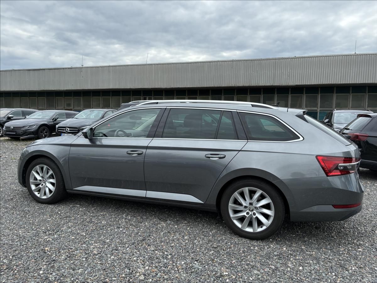 Škoda Superb, 2,0 STYLE,PANORAMA,TAŽNÉ,LED - fotka 3
